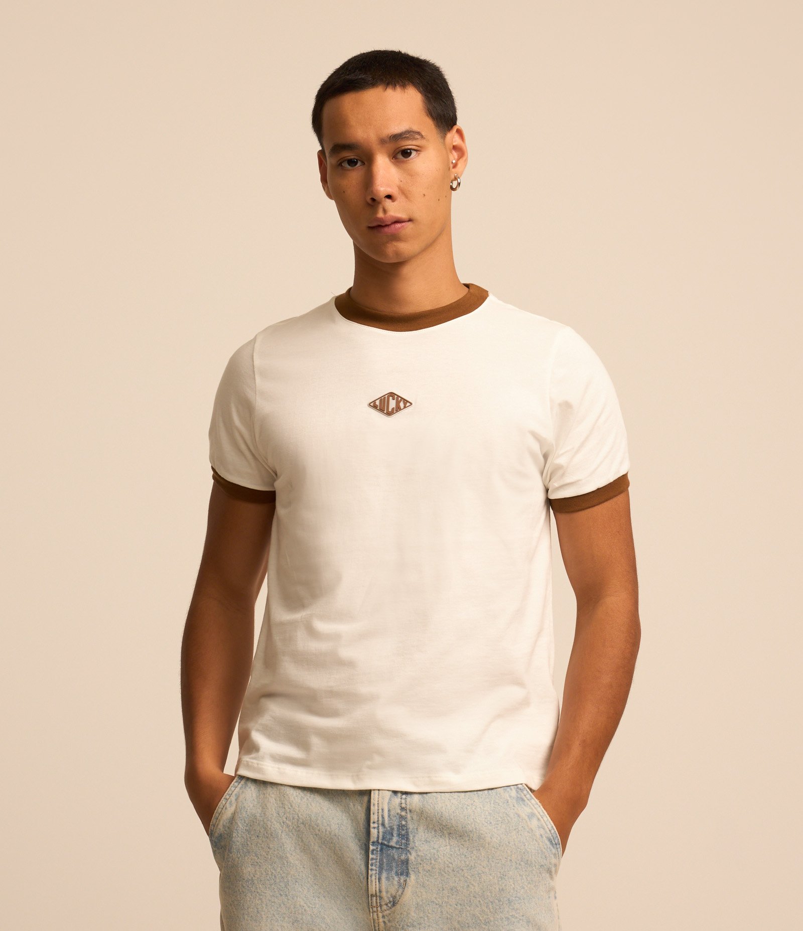 Camiseta Baby Tee em Algodão com Etiqueta Emborrachada Branco 1