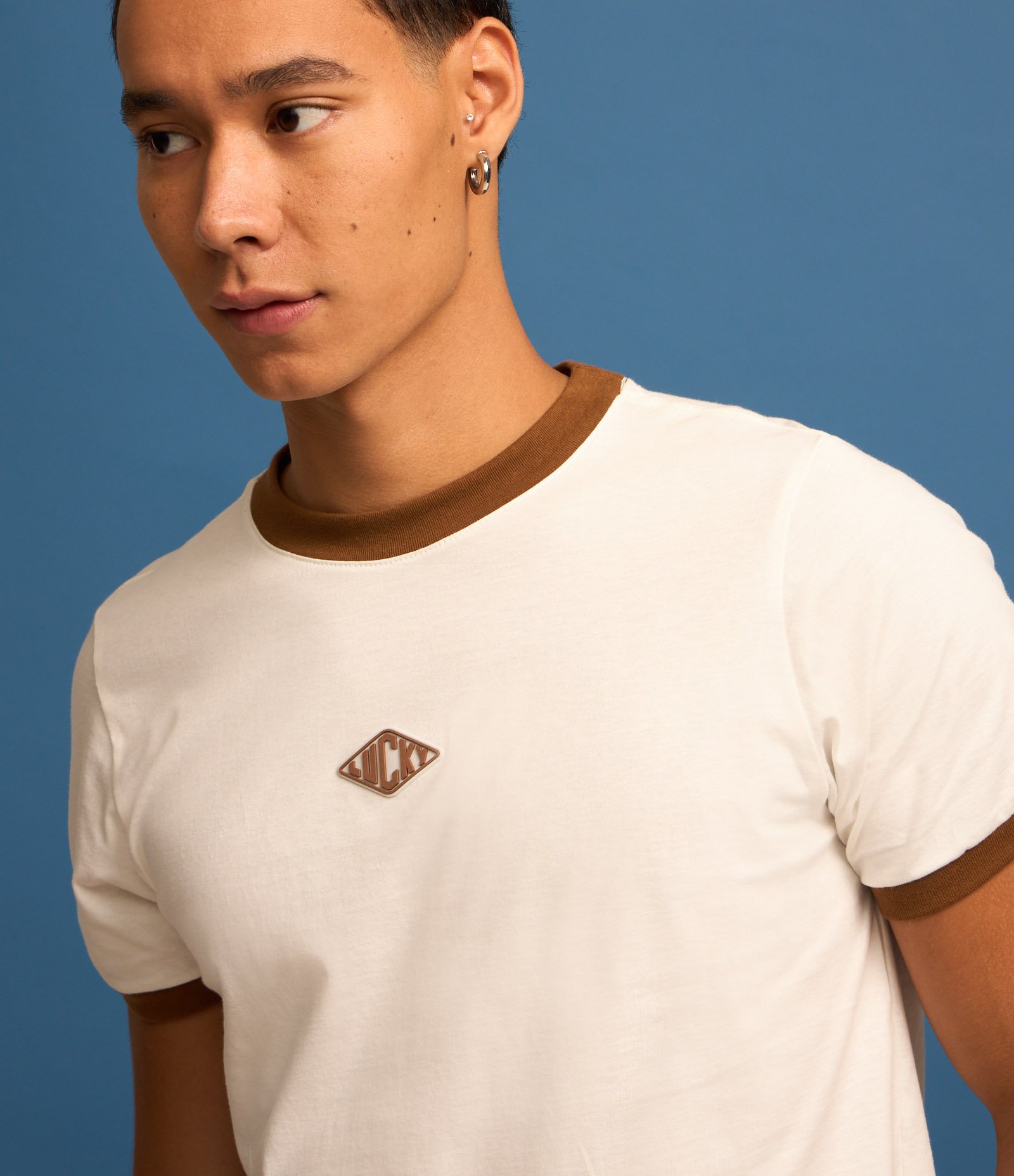 Camiseta Baby Tee em Algodão com Etiqueta Emborrachada Branco 3