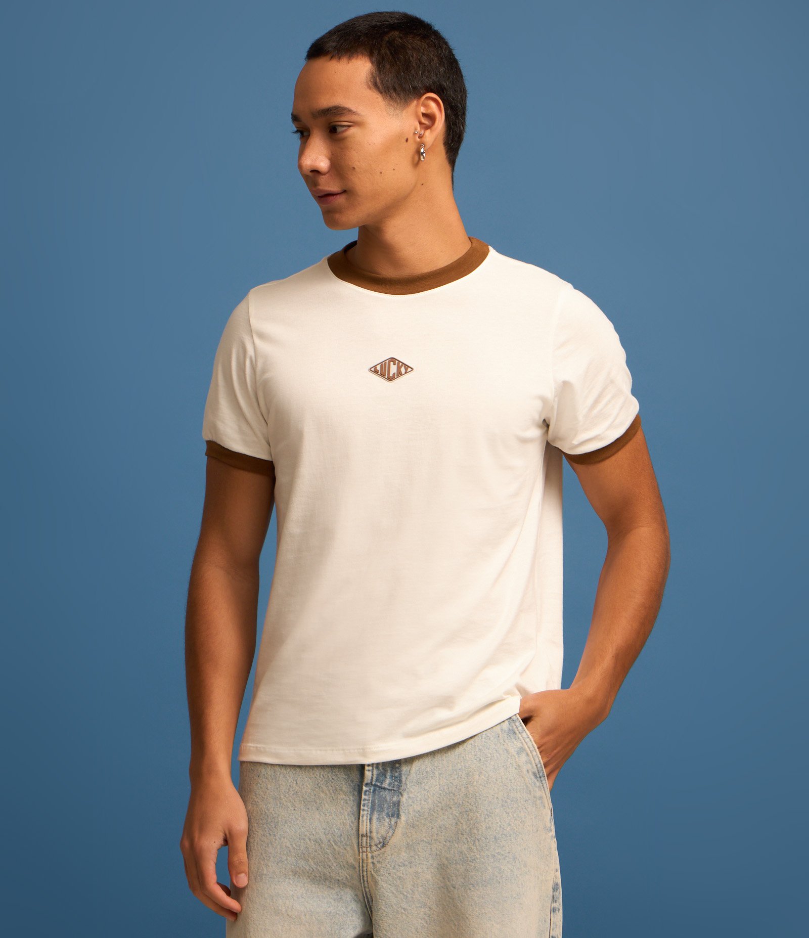 Camiseta Baby Tee em Algodão com Etiqueta Emborrachada Branco 4