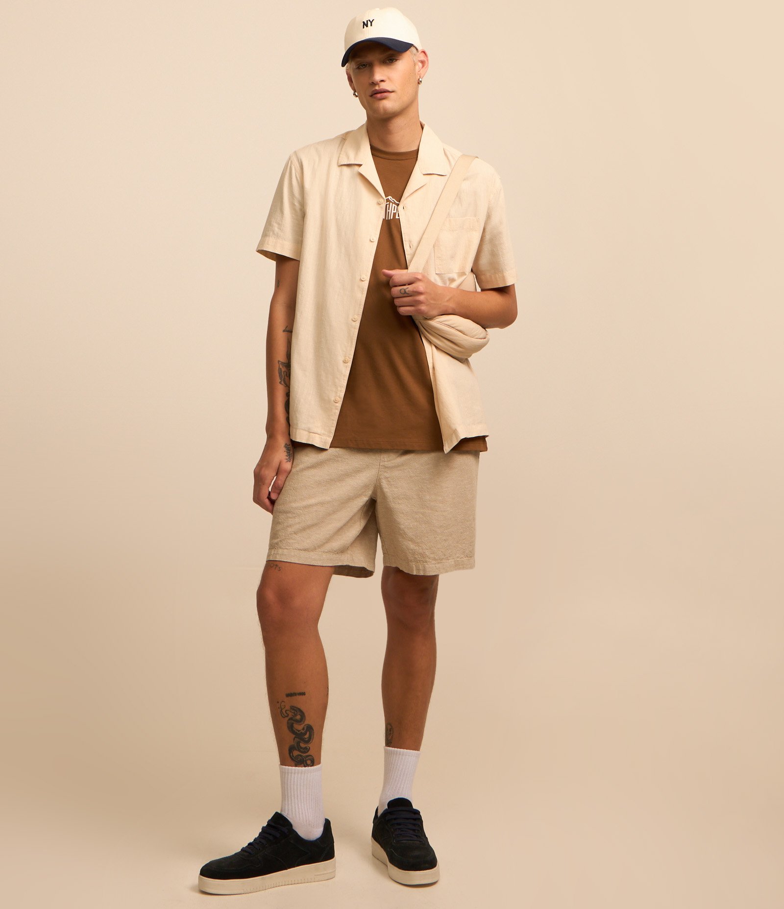 Camisa Relaxed em Tricoline com Textura Bowling Bege 2