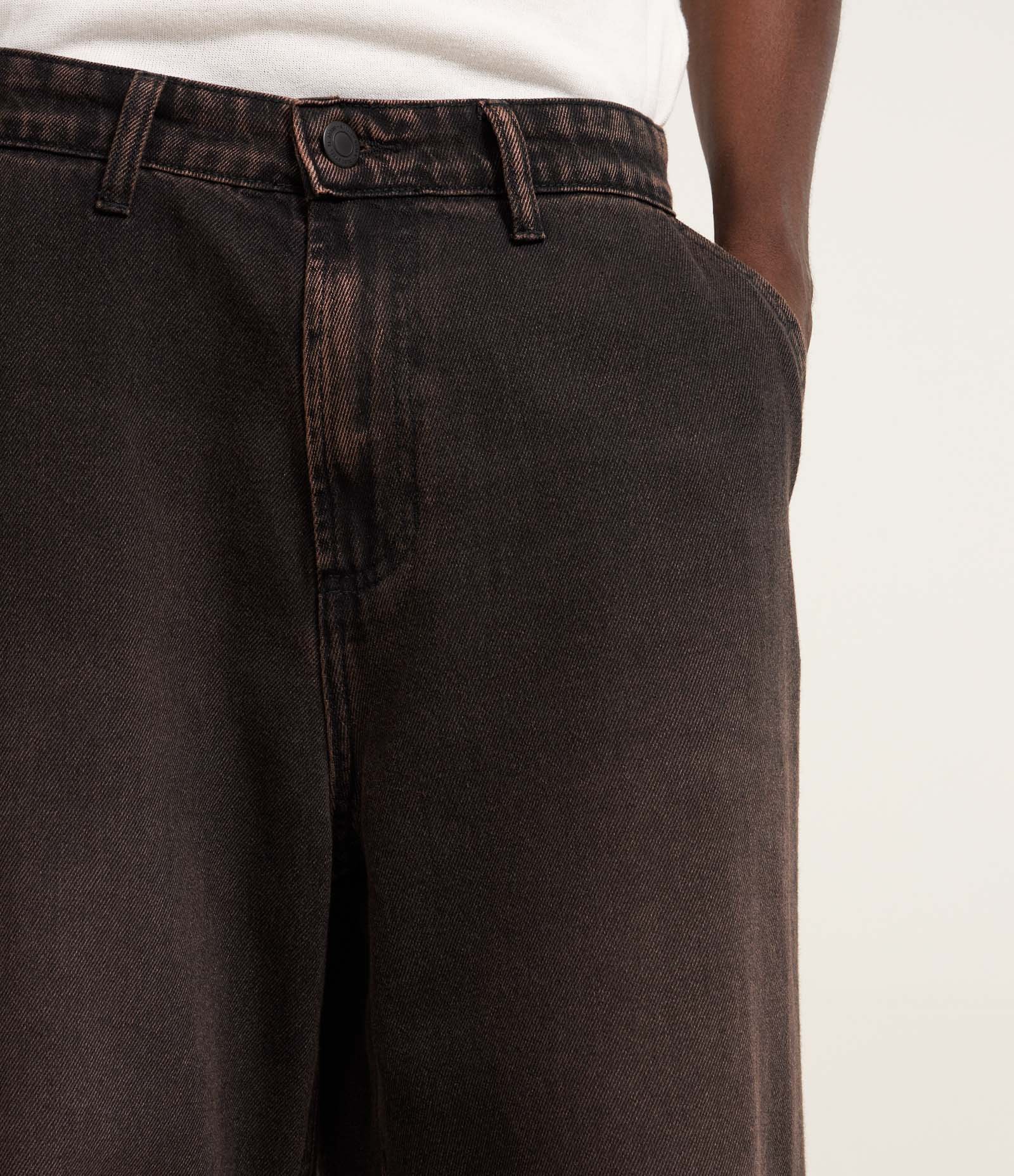 Calça Super Baggy em Jeans com Bolsos Marrom 4