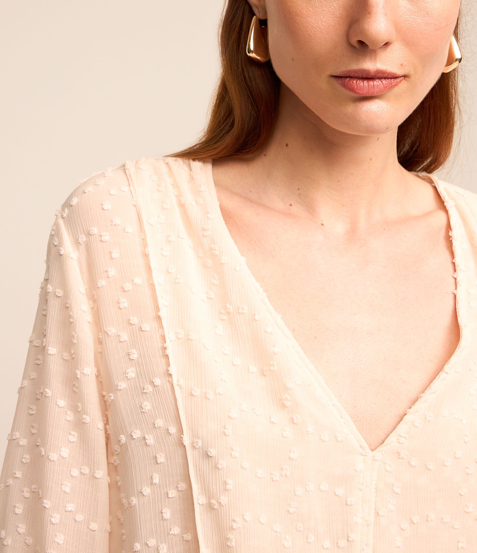 Blusa em Chiffon com Decote V e Texturas Off White 1
