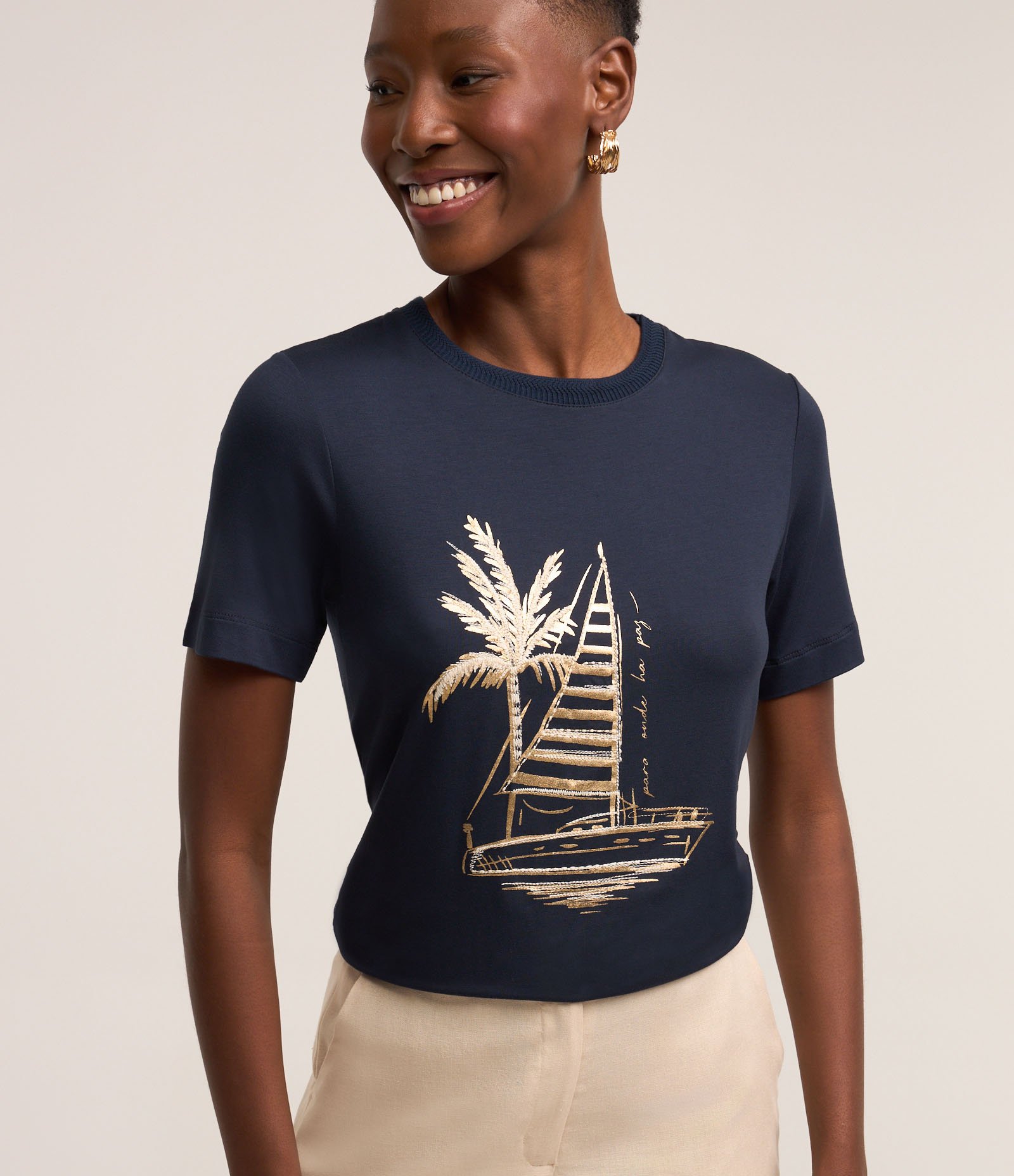 Camiseta em Viscose com Estampa Barco a Vela Azul Escuro 1