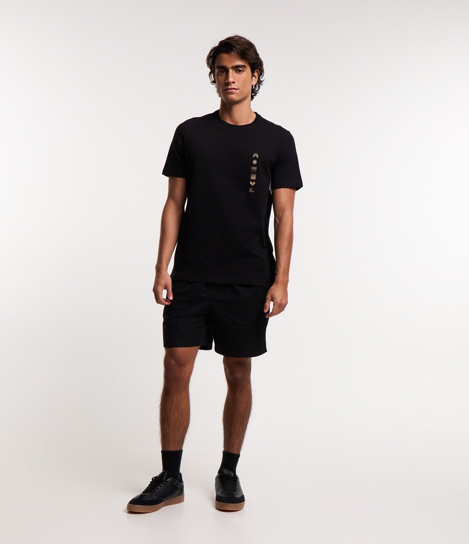 Camiseta Regular em Algodão com Estampa em Ícones Verticais Preto 2