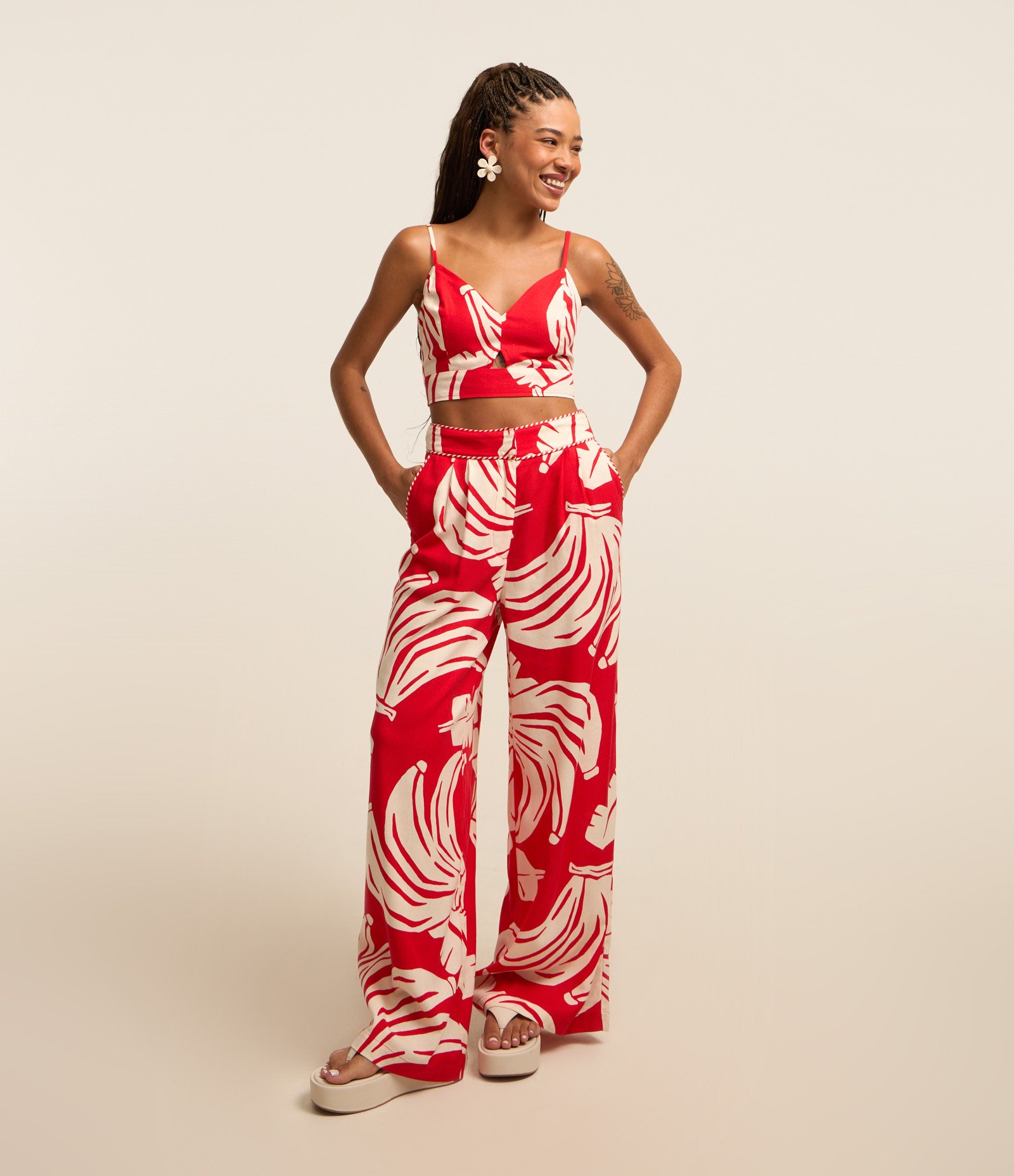 Calça Pantalona em Viscose e Linho com Estampa de Bananas Vermelho 1