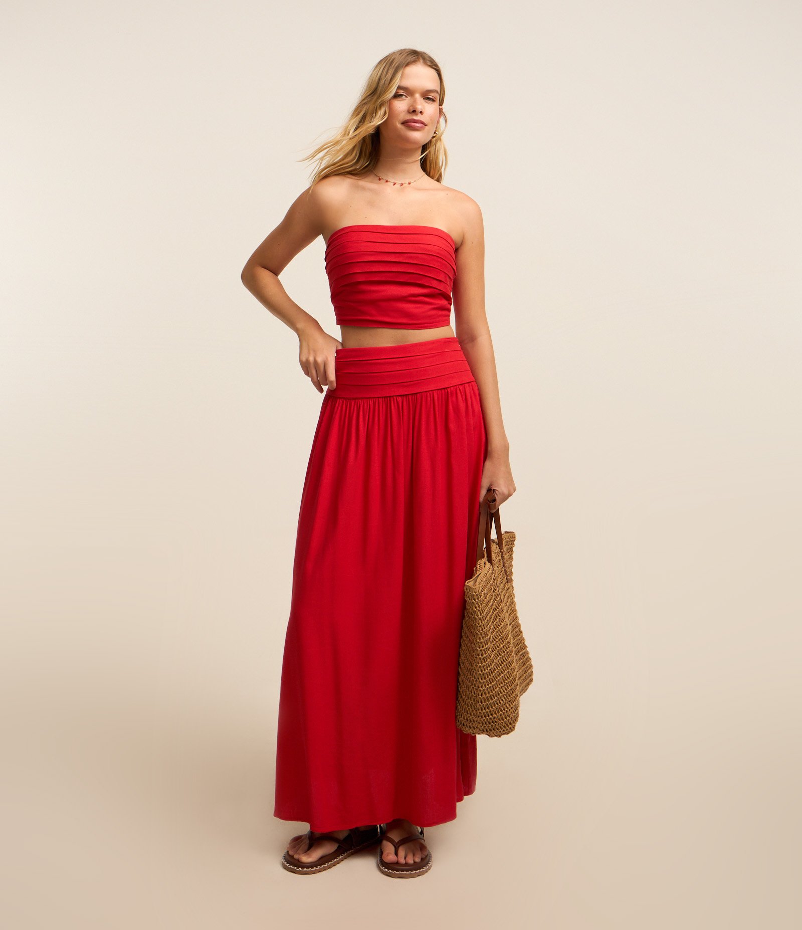 Saia New Midi em Viscolinho com Cós Largo com Recortes Vermelho 1