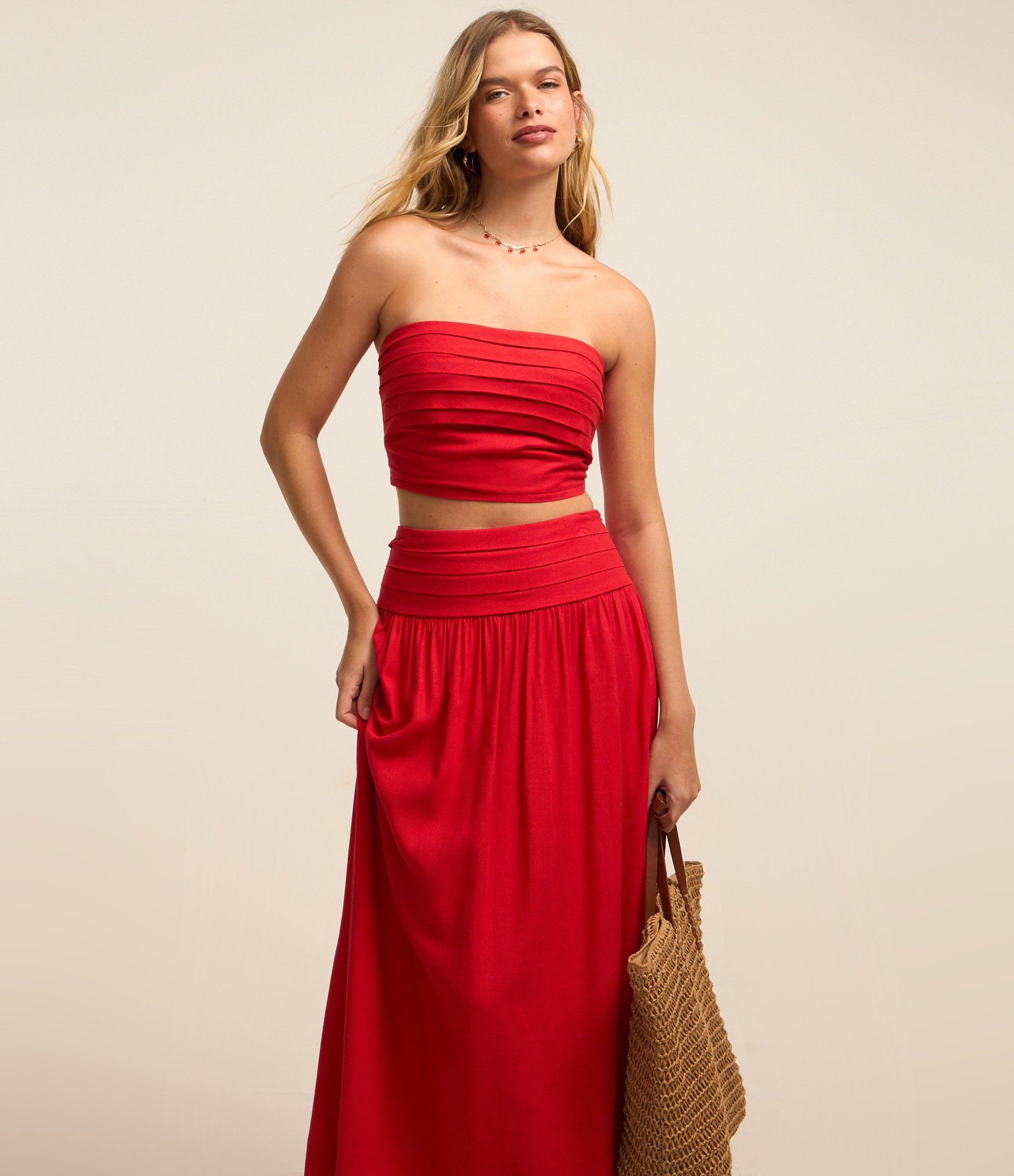 Saia New Midi em Viscolinho com Cós Largo com Recortes Vermelho 2