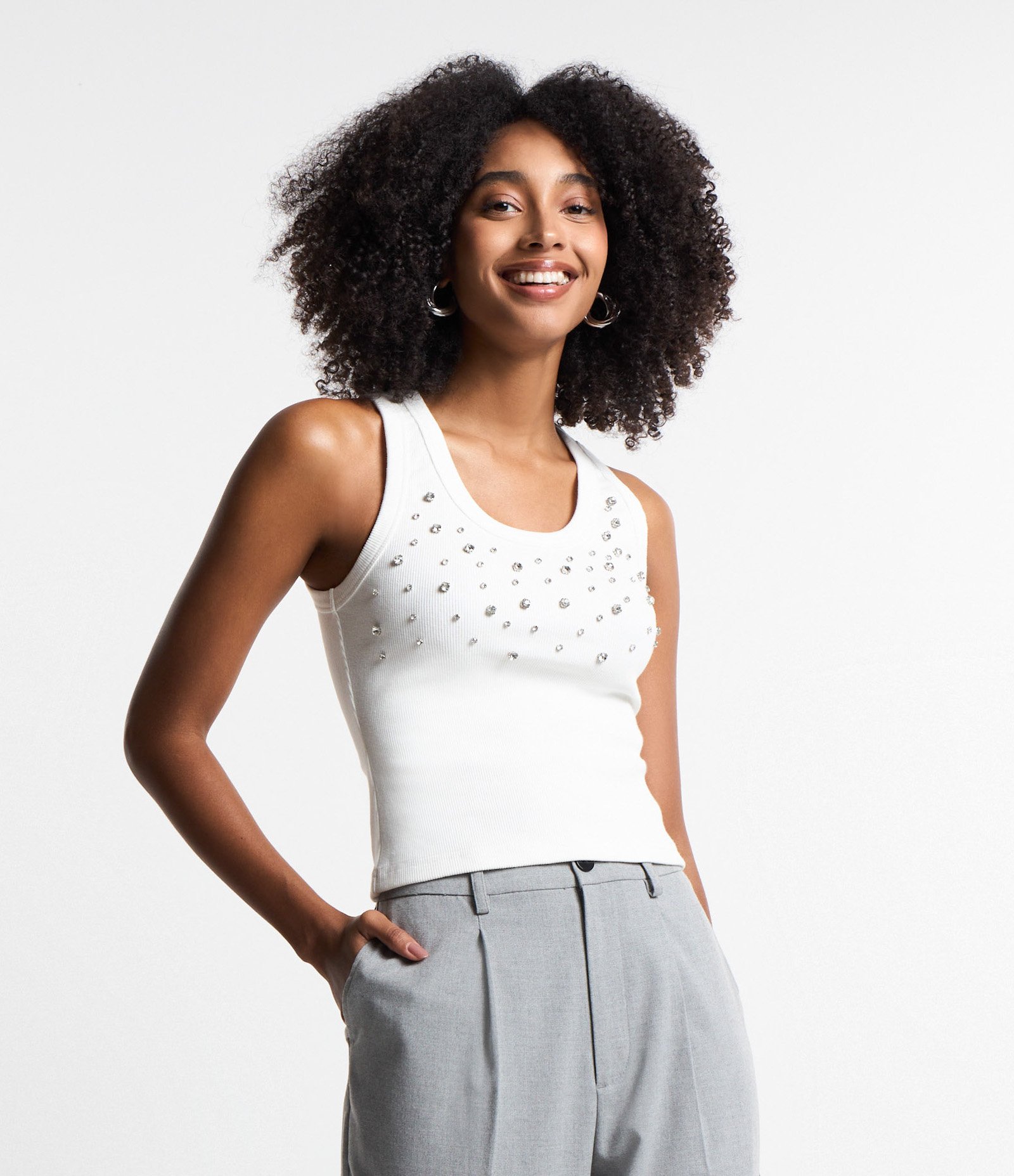 Blusa sem Manga em Ribana com Bordado de Brilhos Aplicados 1