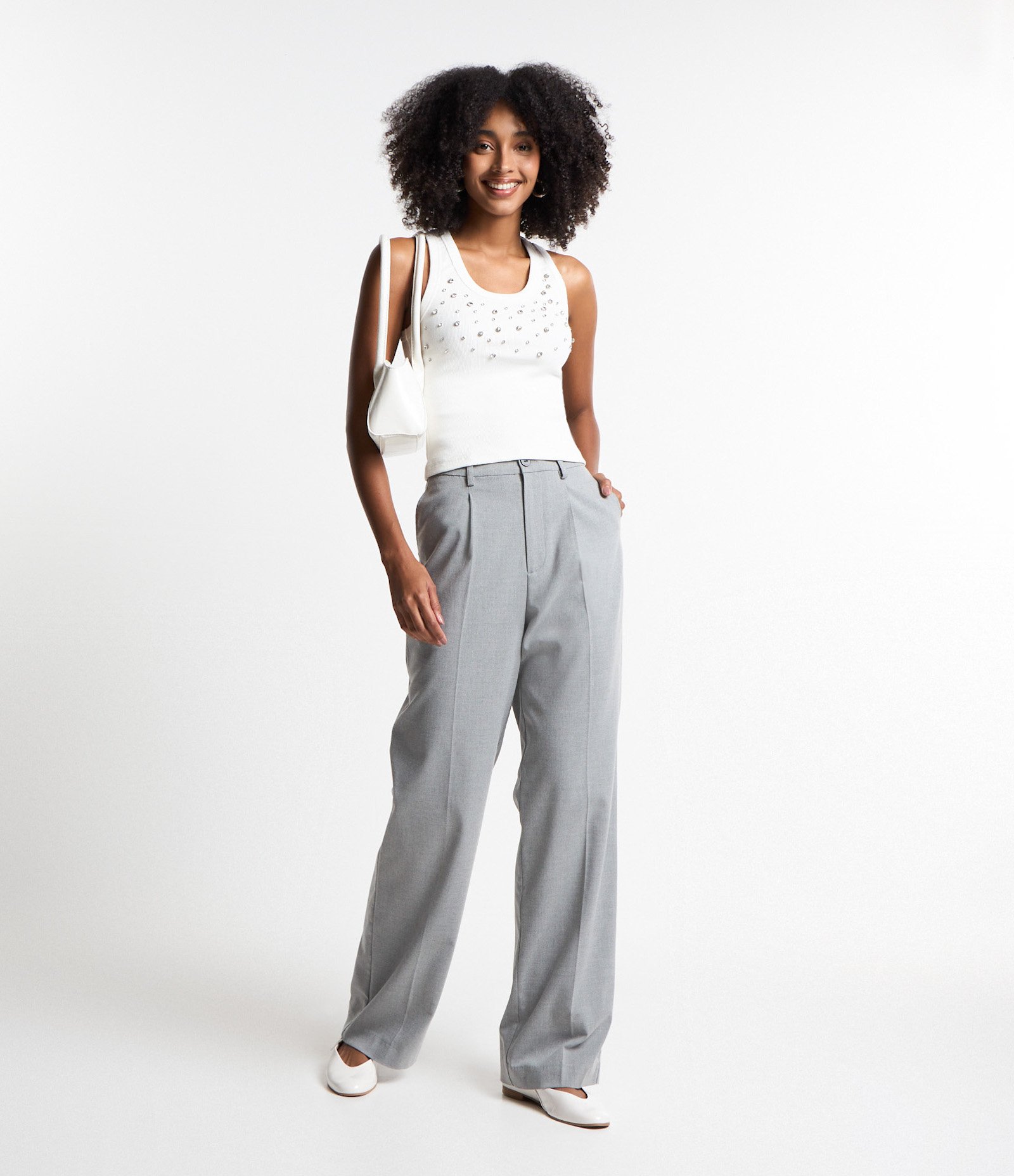 Blusa sem Manga em Ribana com Bordado de Brilhos Aplicados 2