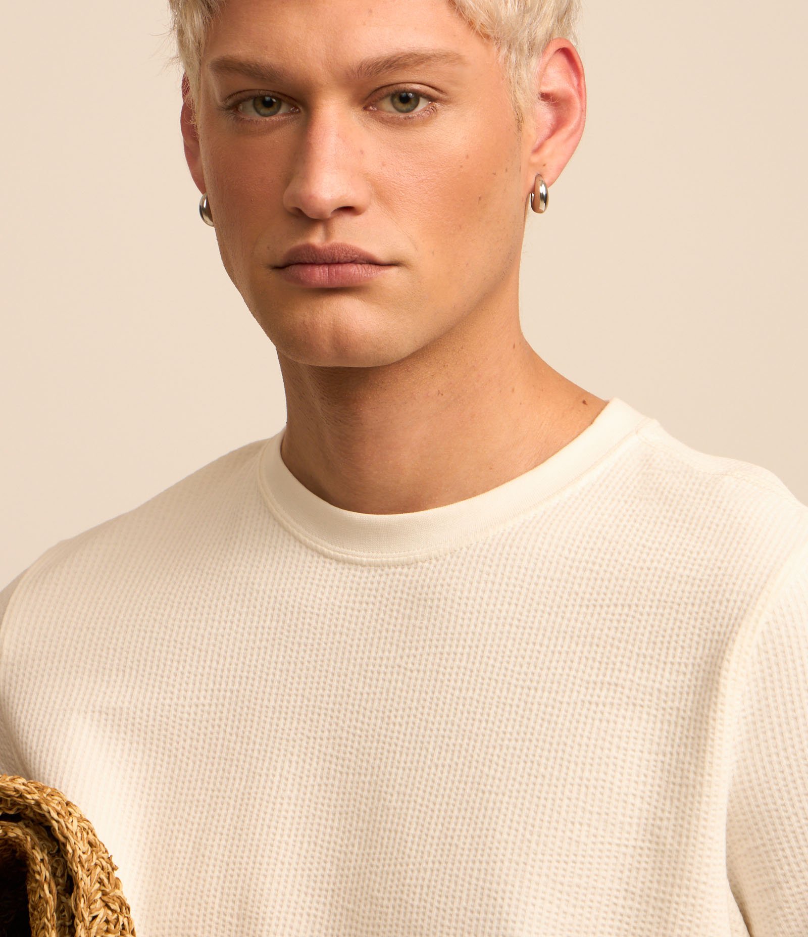 Camiseta Regular em Ana Ruga com Textura Branco 3