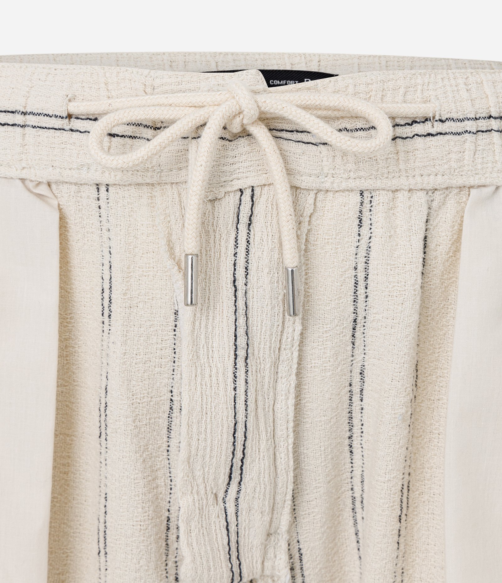 Bermuda em Tela Texturizada com Cordão Interno Off White 7