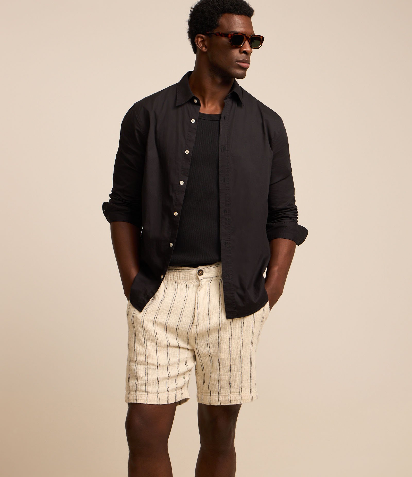 Bermuda em Tela Texturizada com Cordão Interno Off White 2