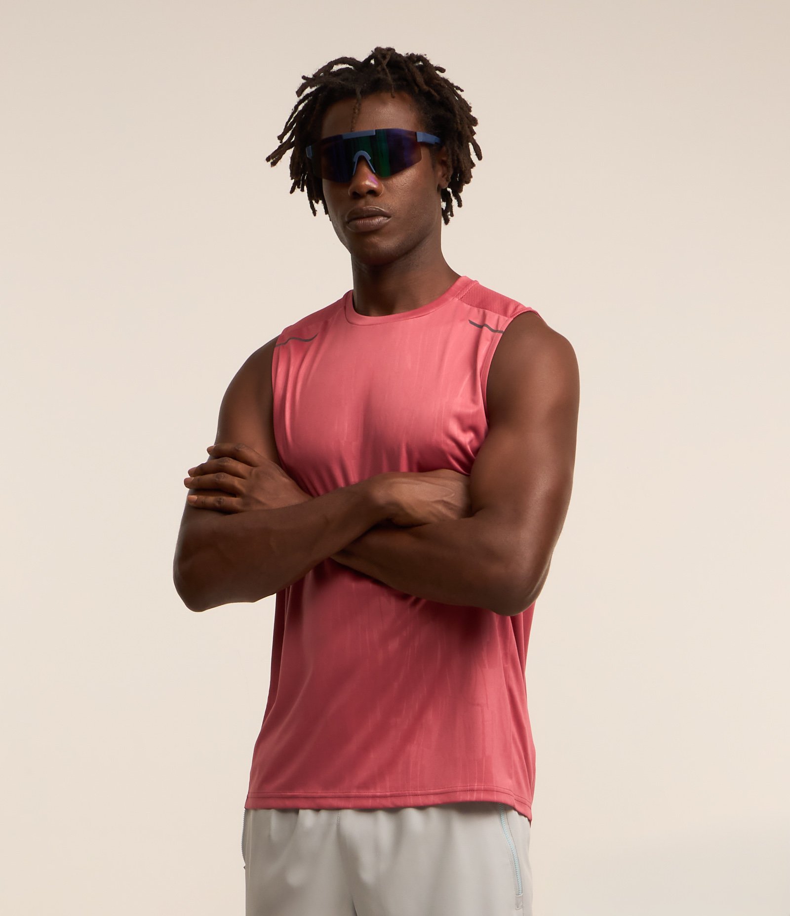 Bermuda Esportiva com Blocos de Cor e Bolsos com Zíper Cinza 3