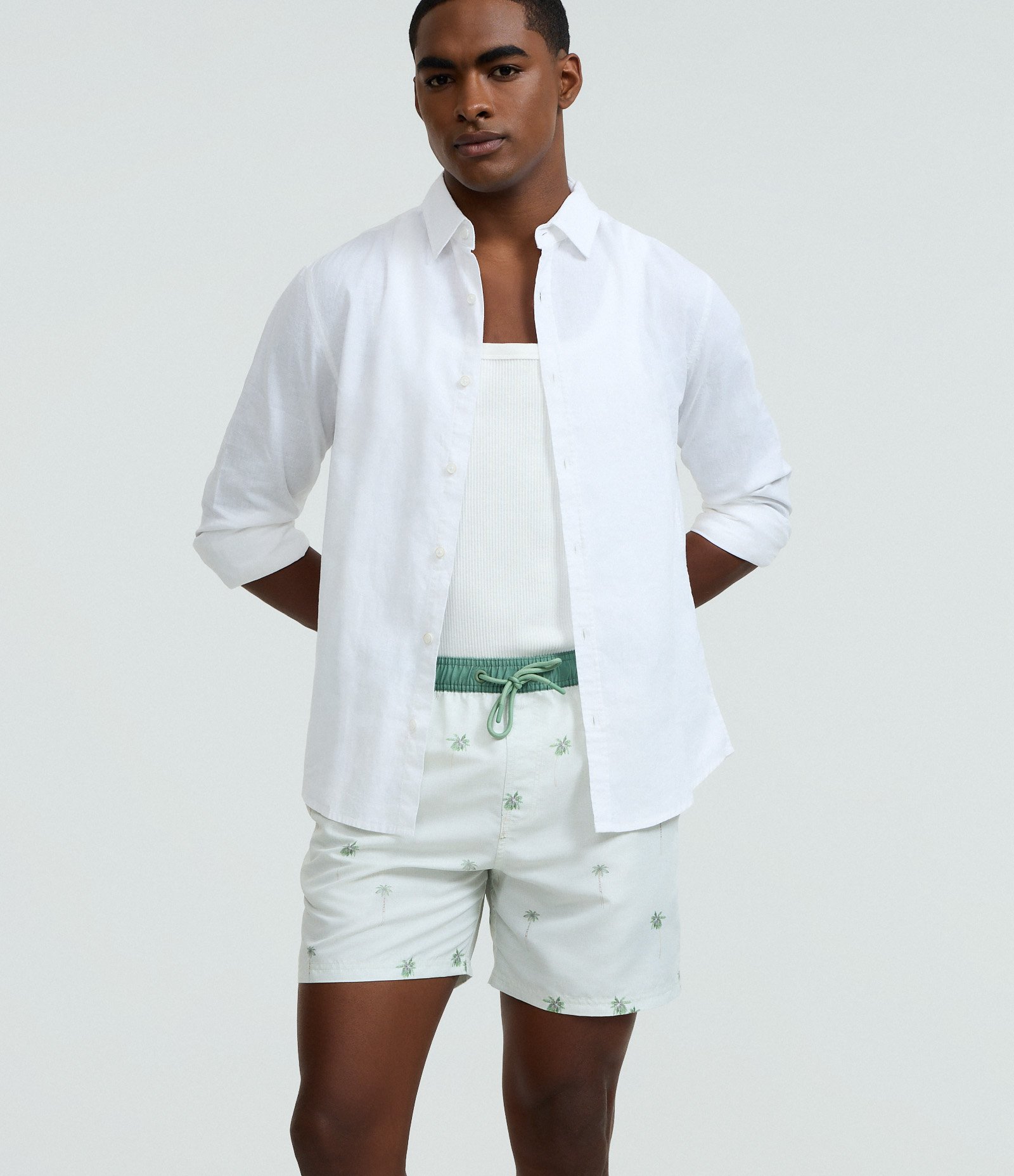 Bermuda de Praia em Microfibra com Estampa de Coqueiros Branco 3