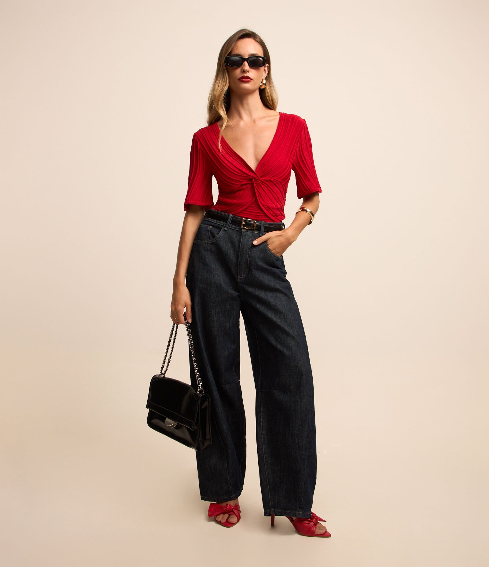 Blusa em Tricô com Fio Metalizado e Busto Torcido Vermelho 1