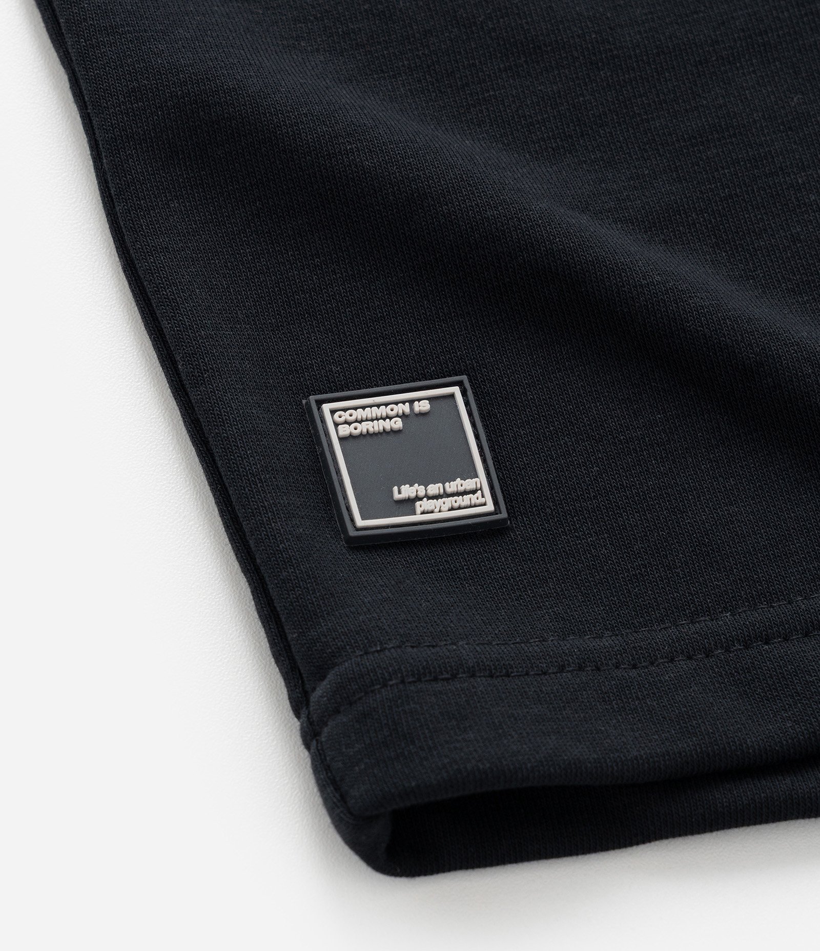 Bermuda Infantil em Moletom com Bolsos - Tam 5 a 14 Anos Preto 6