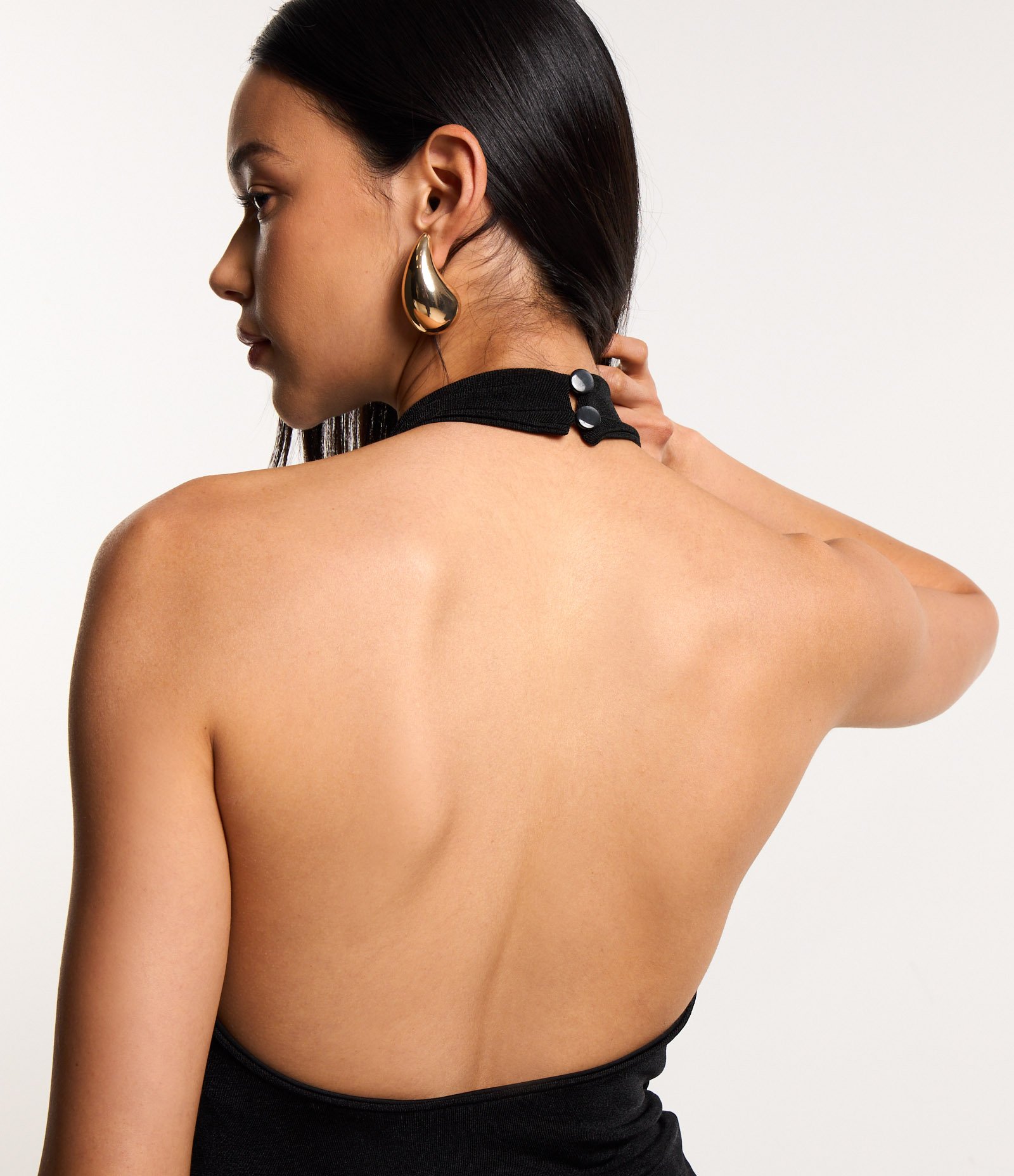 Vestido Curto com Decote Halter e Franzido Lateral Preto 5