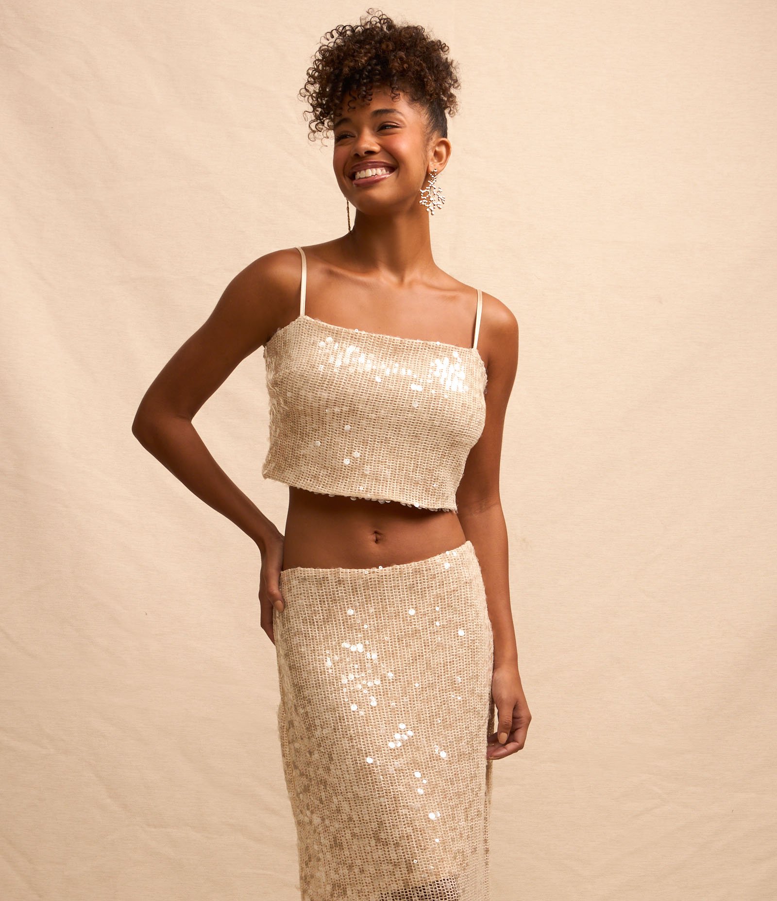 Saia Longa em Paetês sem Cós e com Fenda Lateral Dourado 2