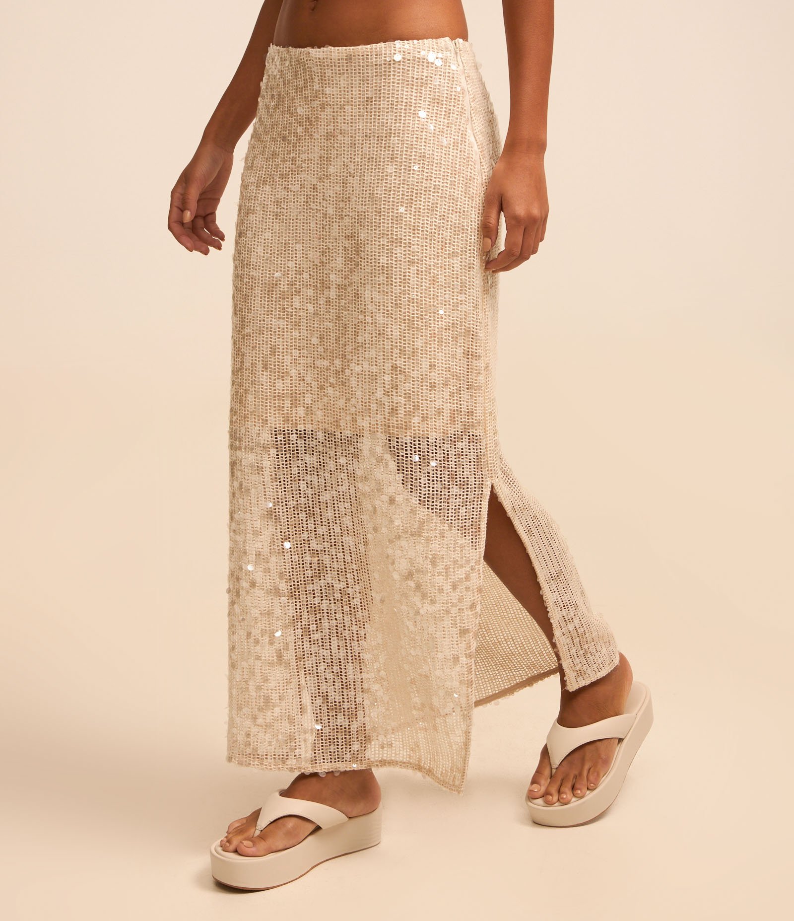 Saia Longa em Paetês sem Cós e com Fenda Lateral Dourado 3