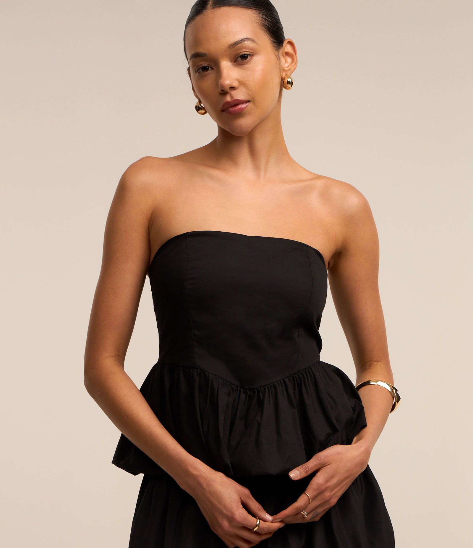 Blusa Tomara que Caia em Tricoline com Lastex nas Costas e Babado Preto 1