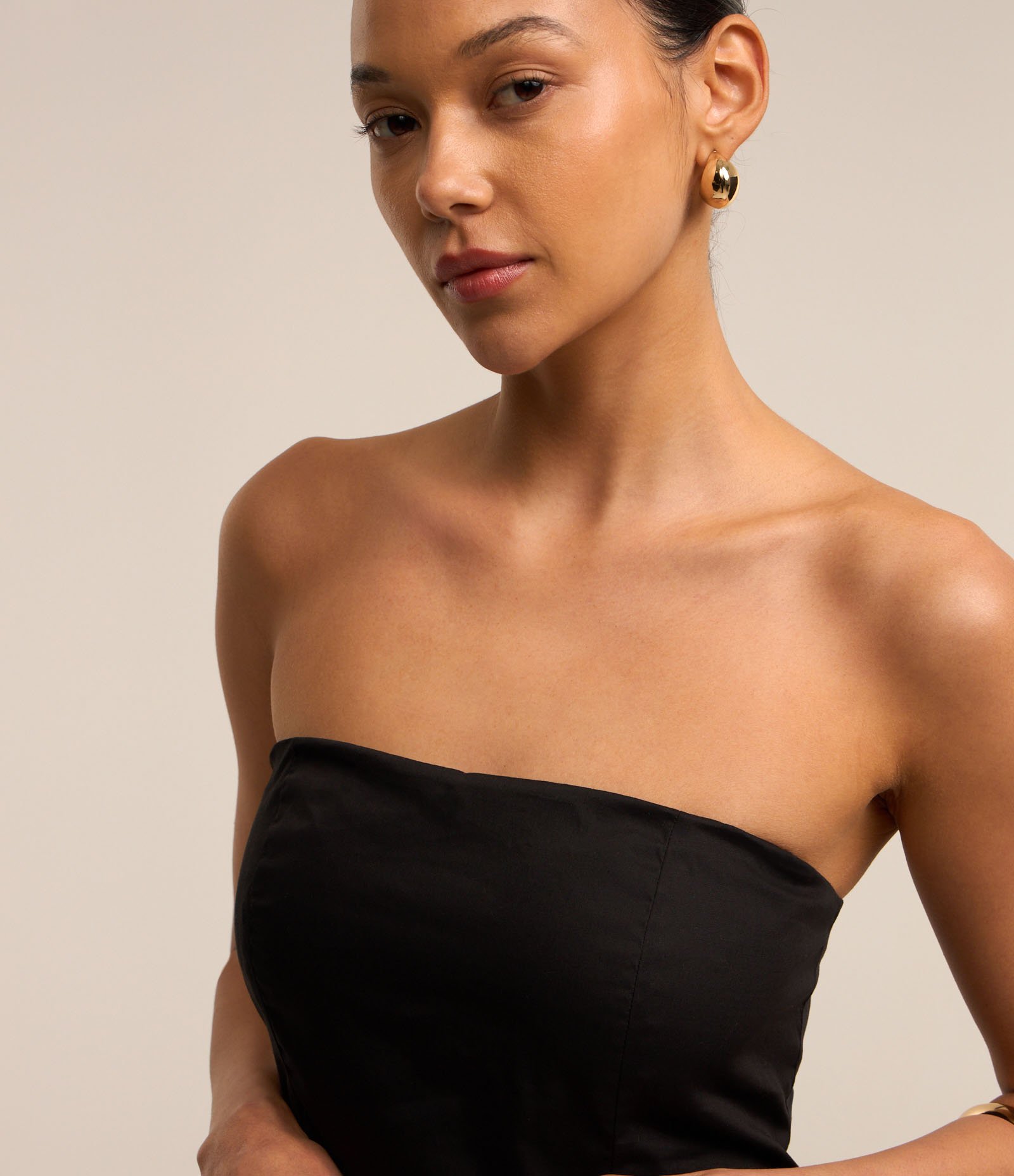 Blusa Tomara que Caia em Tricoline com Lastex nas Costas e Babado Preto 3