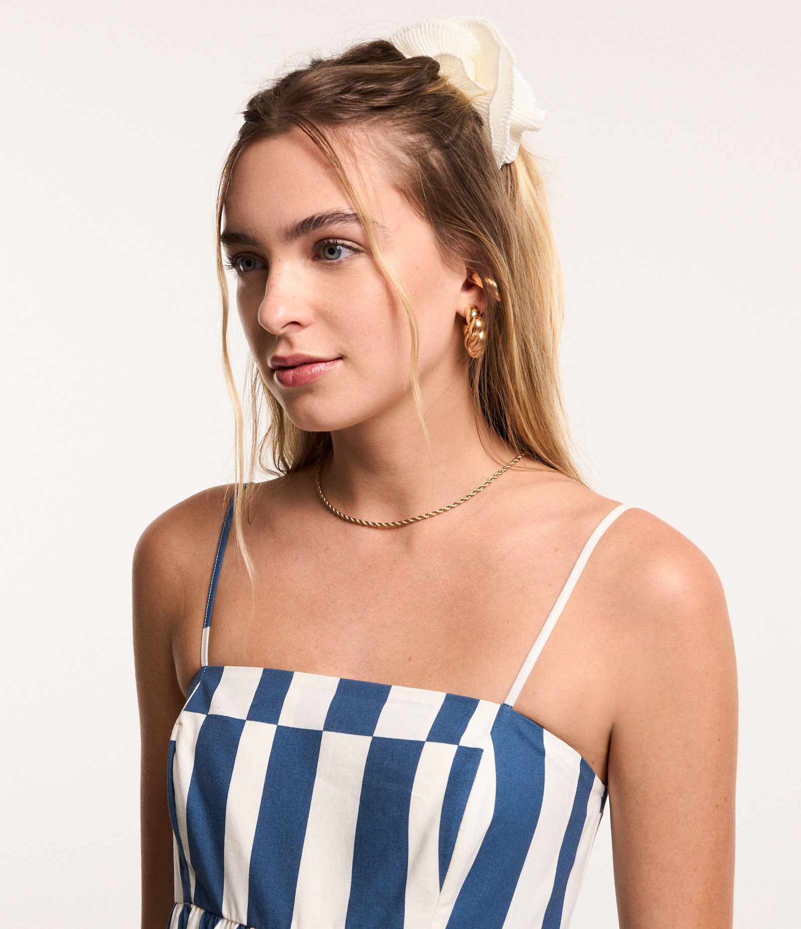 Vestido New Midi em Tricoline com Alcinhas Finas e Lastex nas Costas Branco/Azul 4