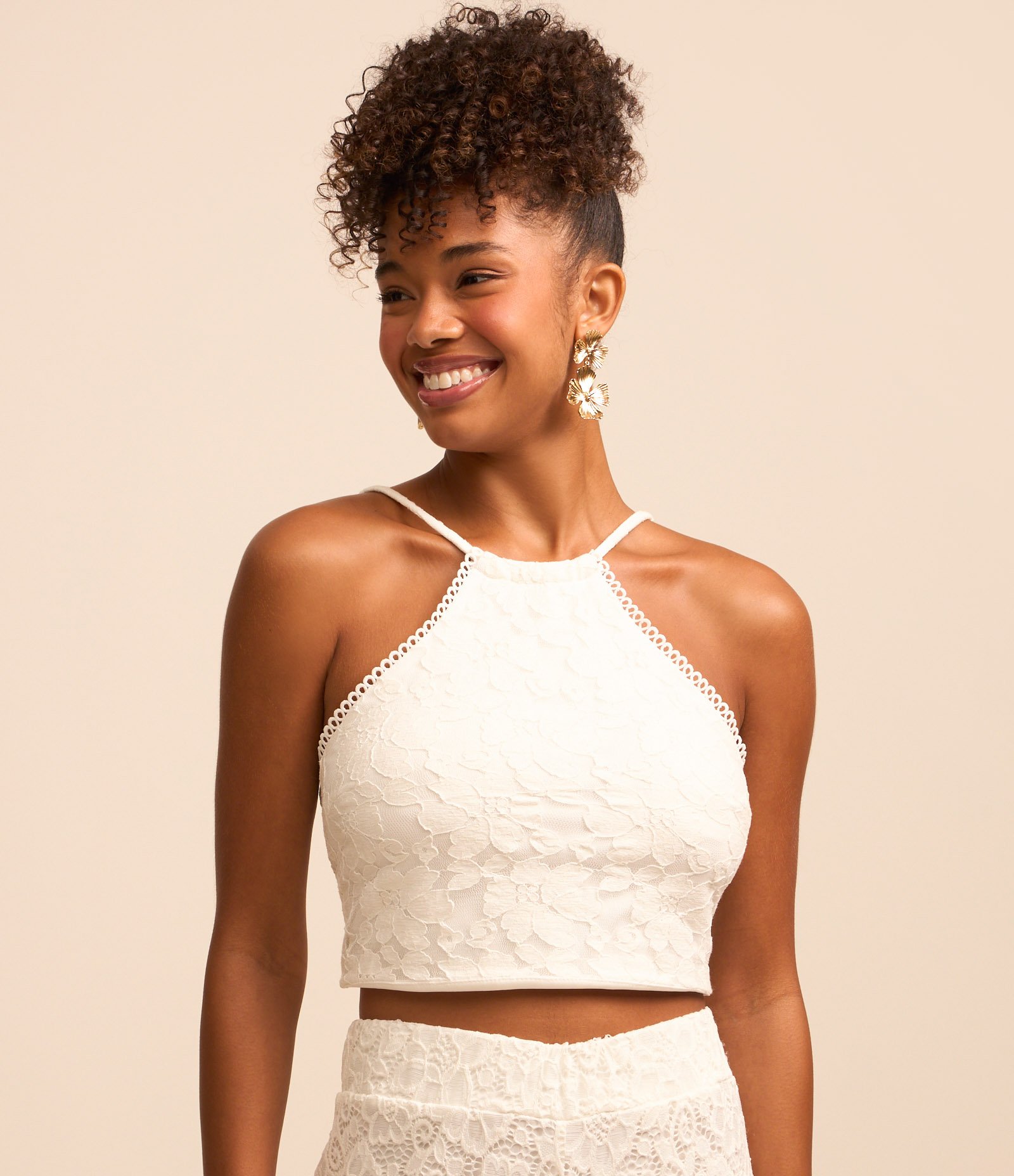 Blusa Cropped em Renda com Cava Americana Branco Branco Neve 5