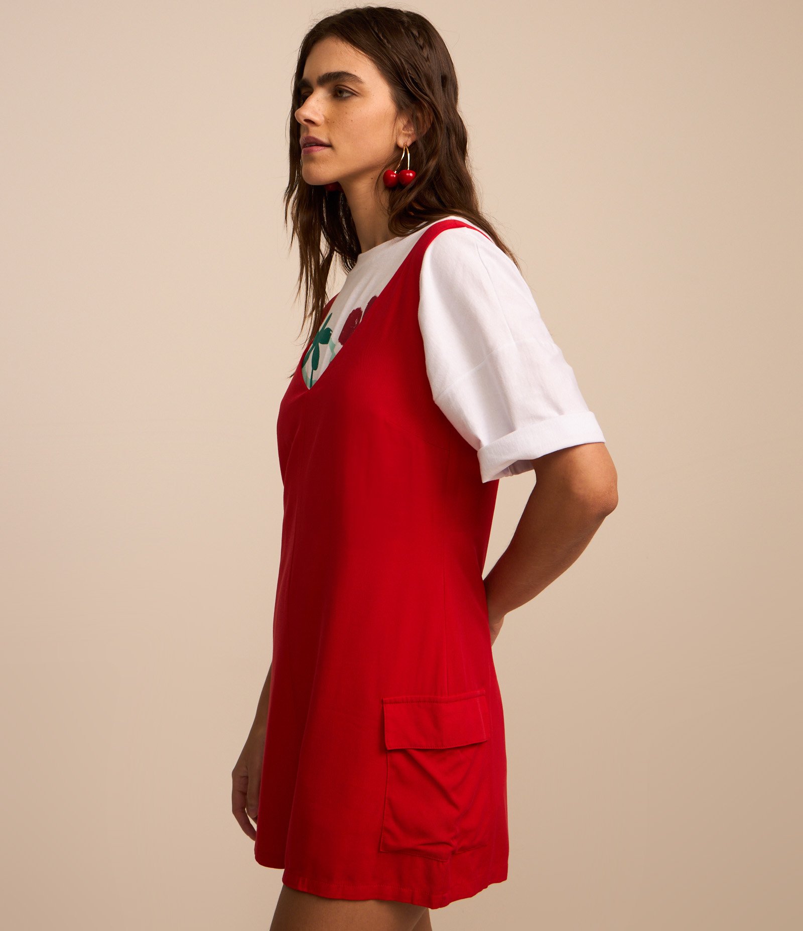Macaquinho em Viscose com Bolsos Laterais Vermelho 3