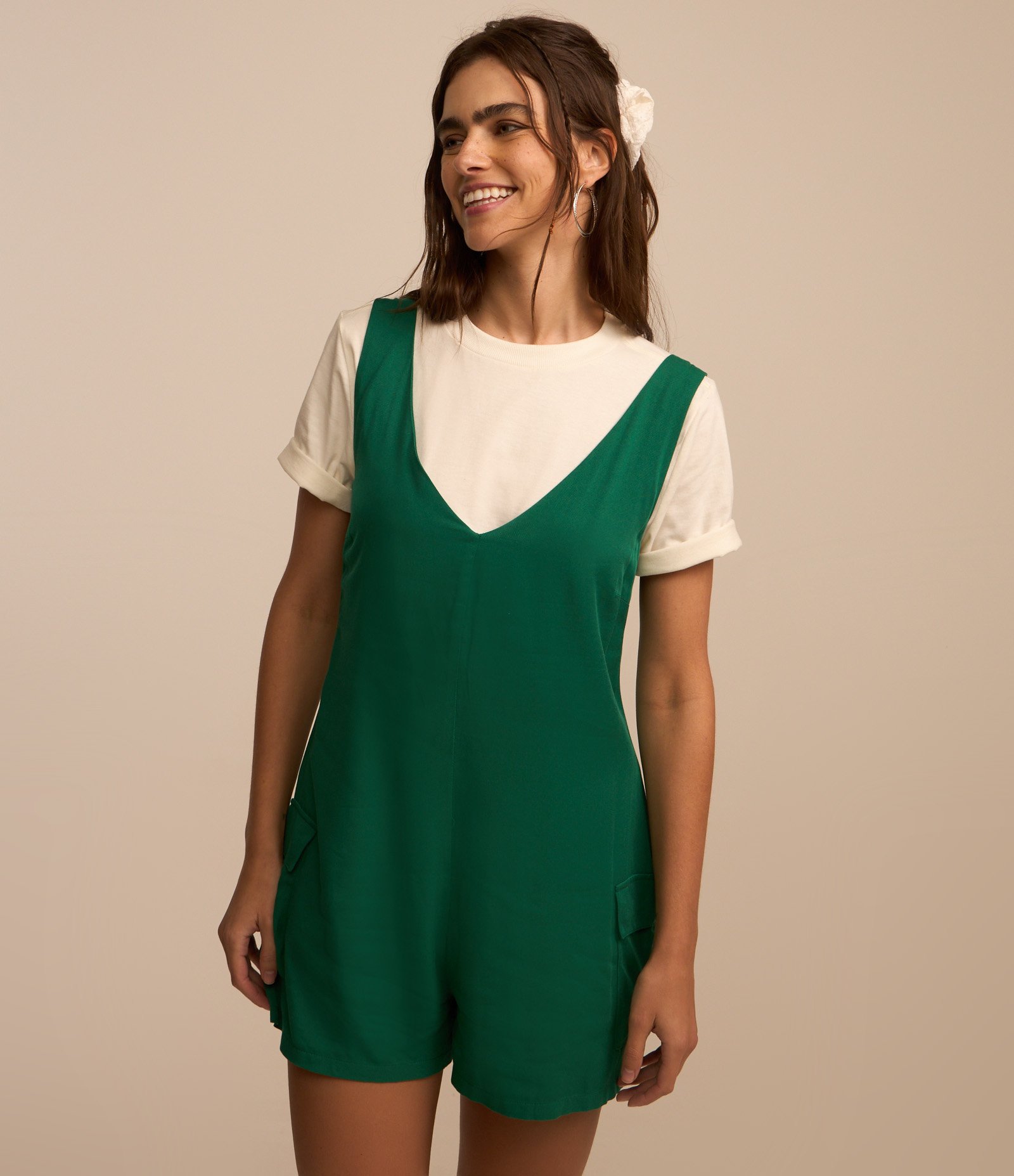 Macaquinho em Viscose com Bolsos Laterais Verde 3