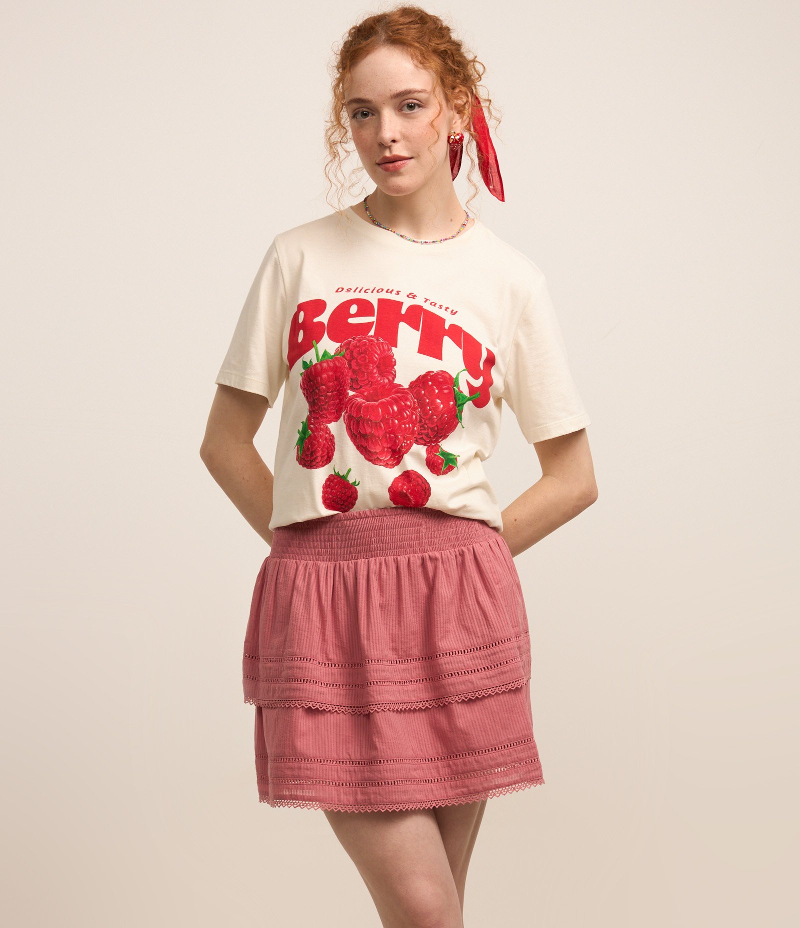 Saia Curta em Cambraia com Babados e Entremeios Rosa 2