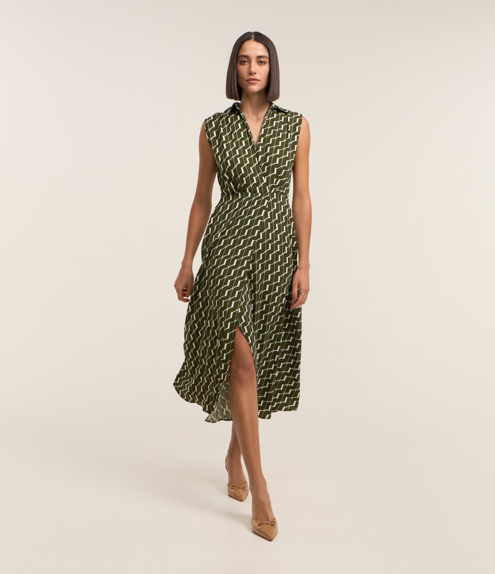 Vestido Midi em Crepe com Cintura Marcada e Estampa Geométrica Verde 4