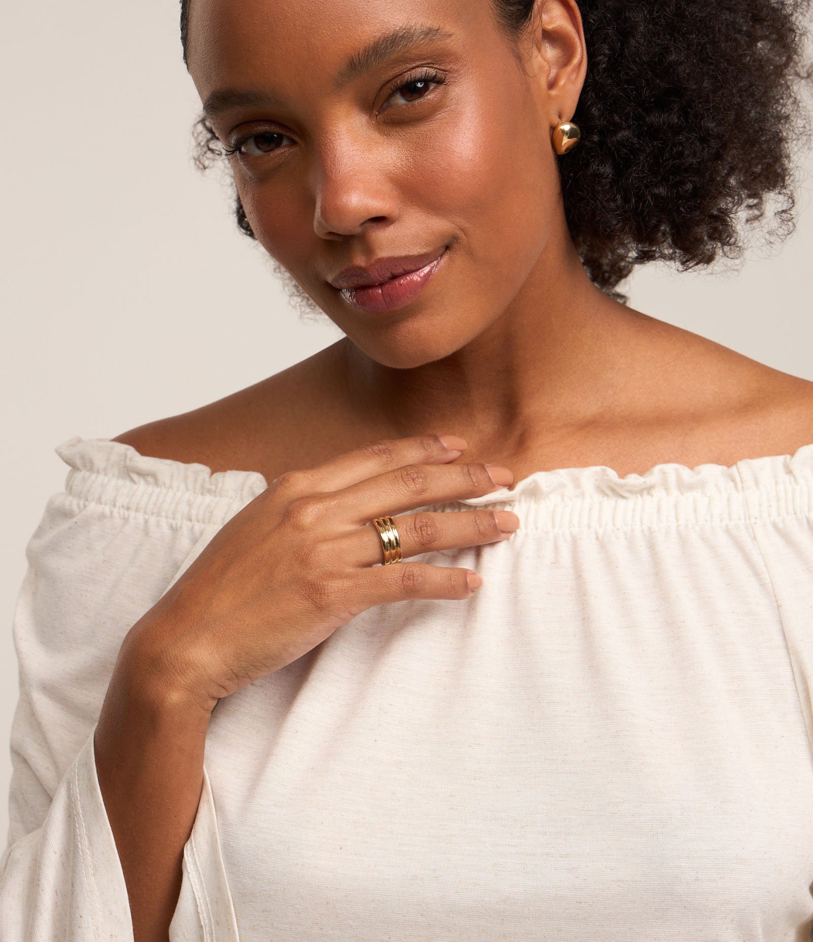 Blusa Ciganinha em Viscose com Detalhes na Manga Off White 2