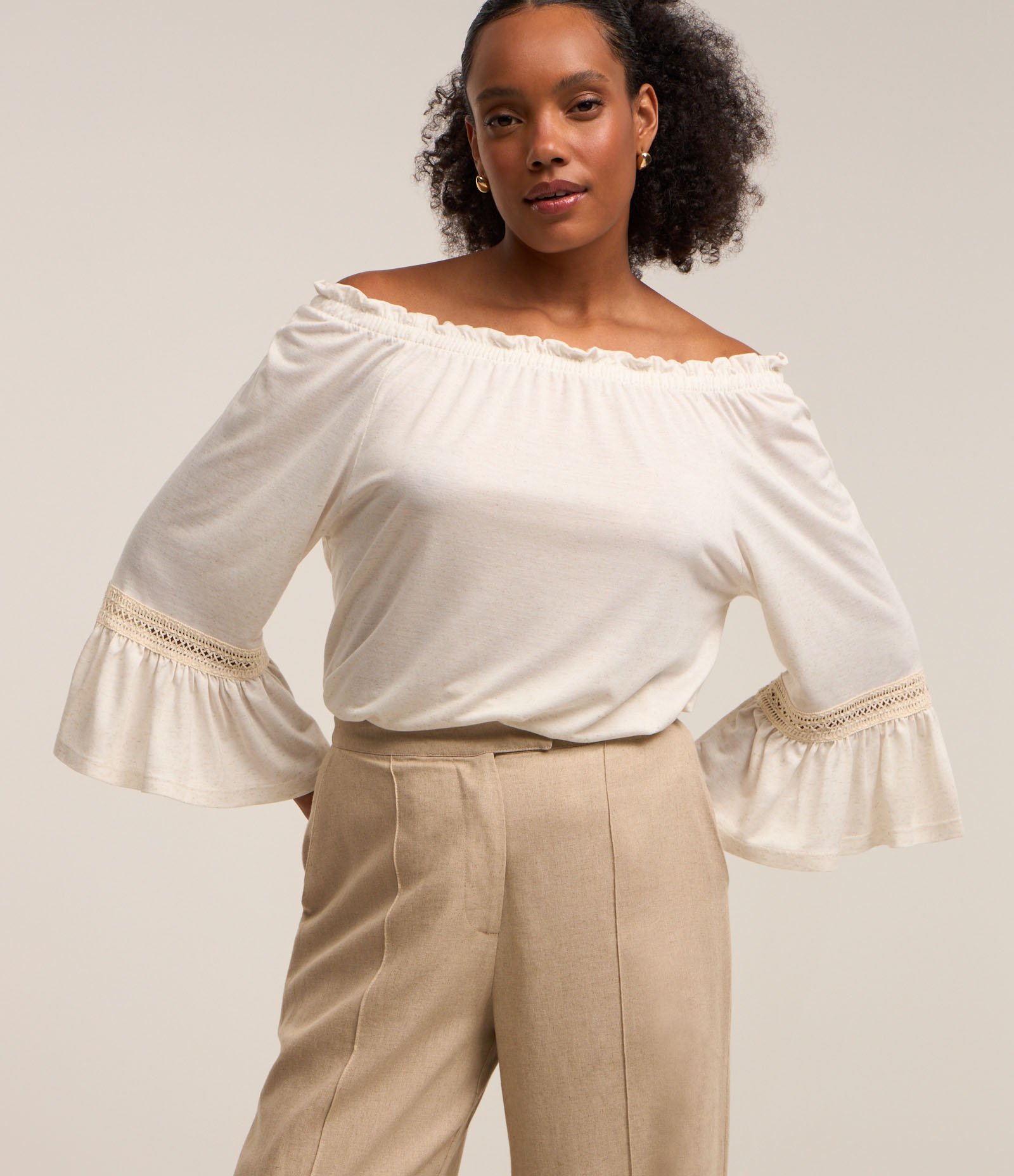 Blusa Ciganinha em Viscose com Detalhes na Manga Off White 3