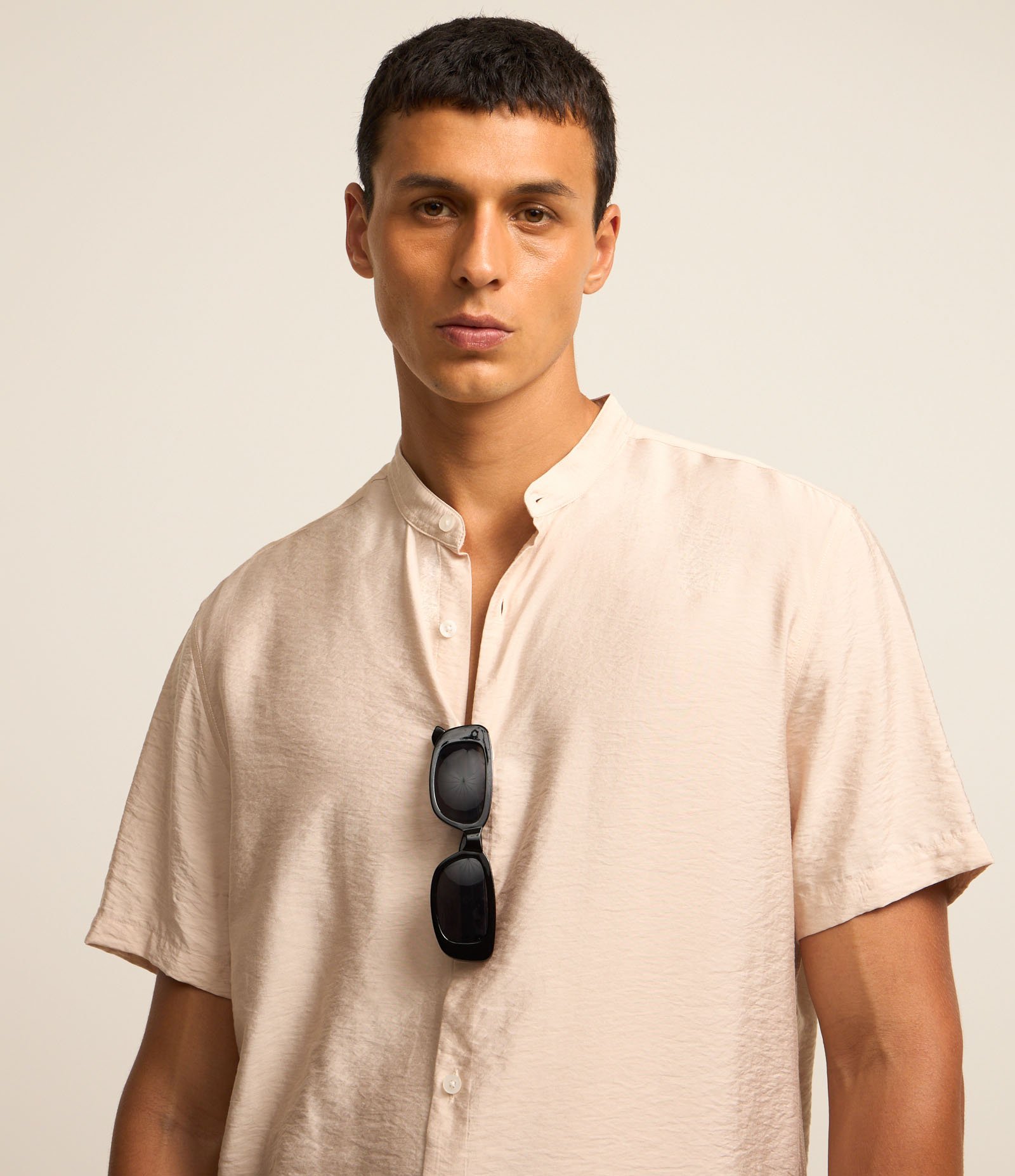 Camisa Slim em Airflow com Gola Padre e Textura Bege 3