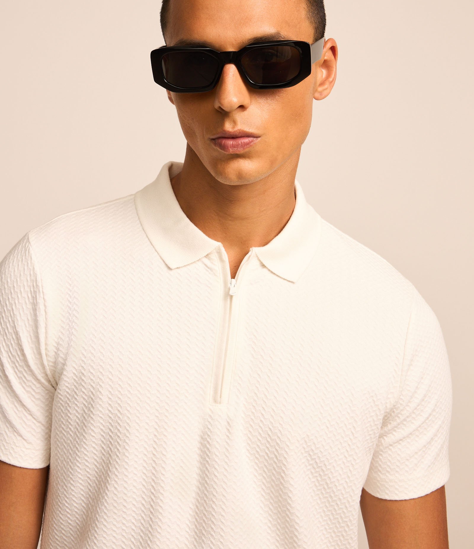 Camisa Polo Slim em Algodão com Textura e Zíper Branco Neve 3