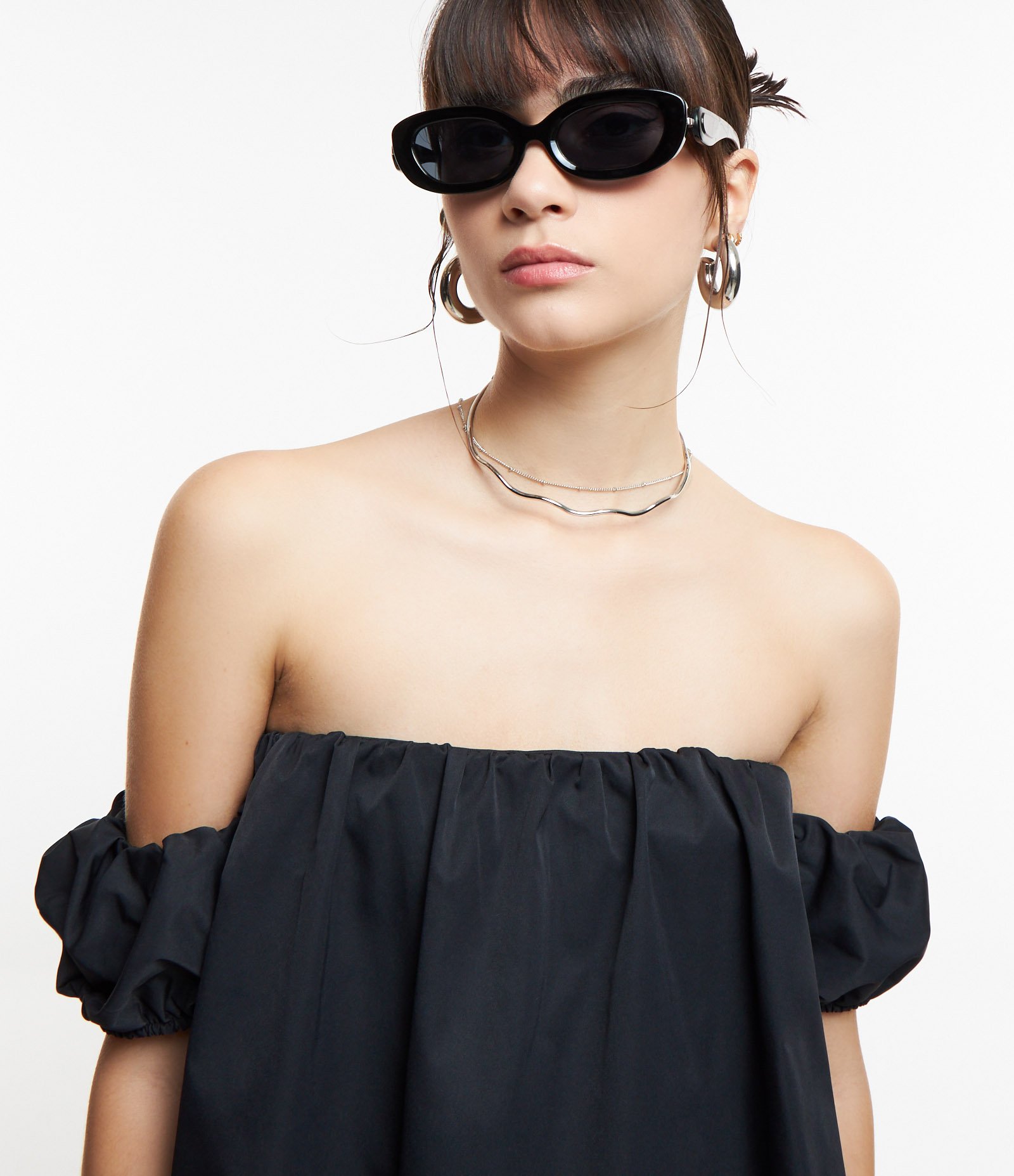 Vestido Curto Balonê Ombro a Ombro Preto 4