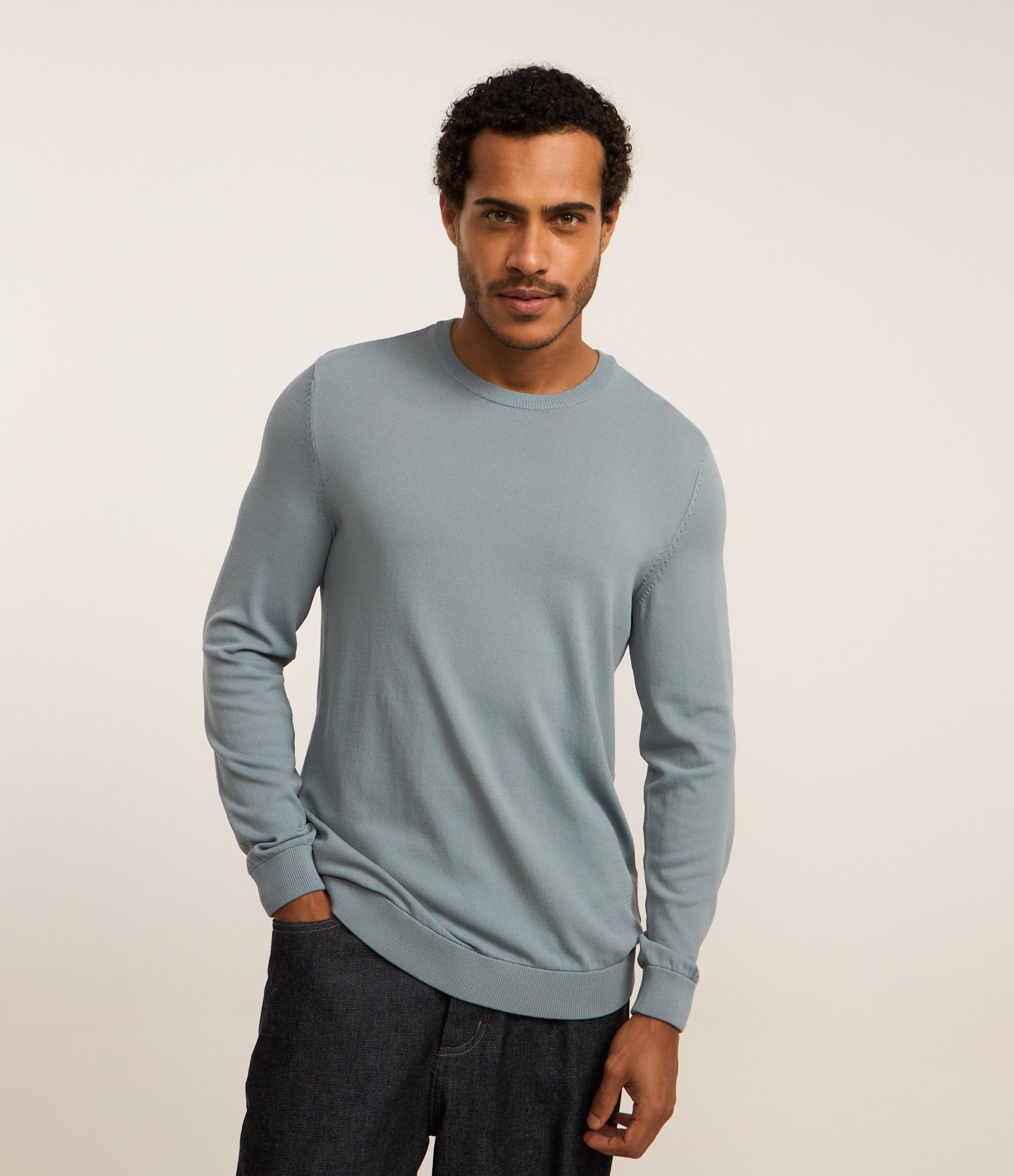 Suéter Básico em Viscose com Gola Redonda Cinza 1