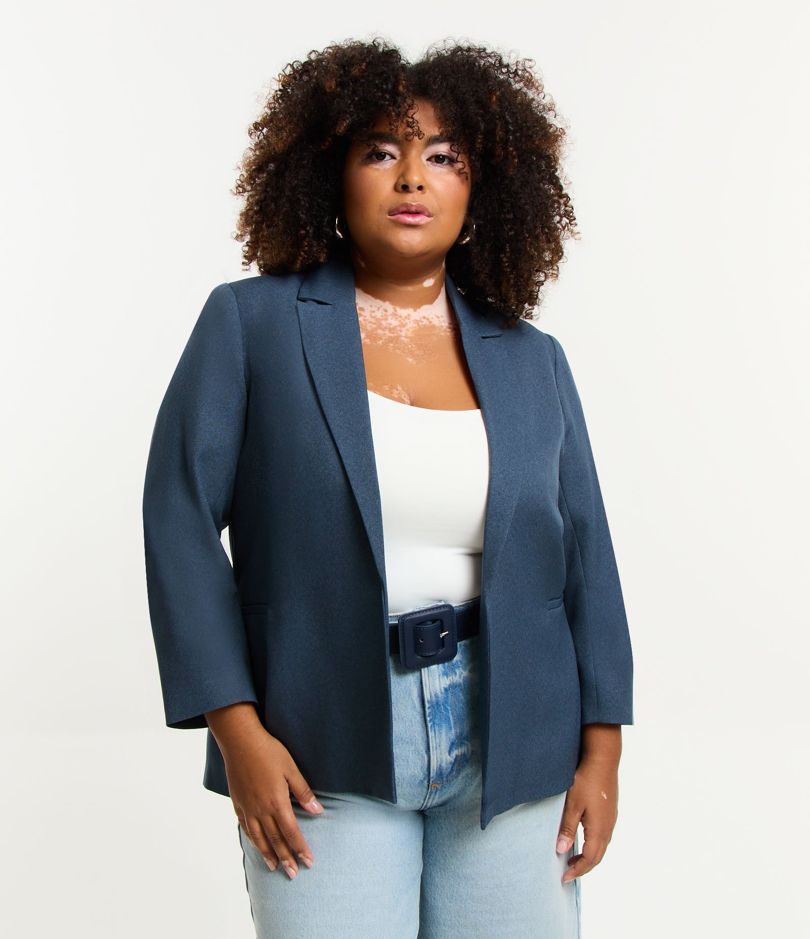 Blazer Alongado Alfaiataria Curve & Plus Size Azul Marinho 1