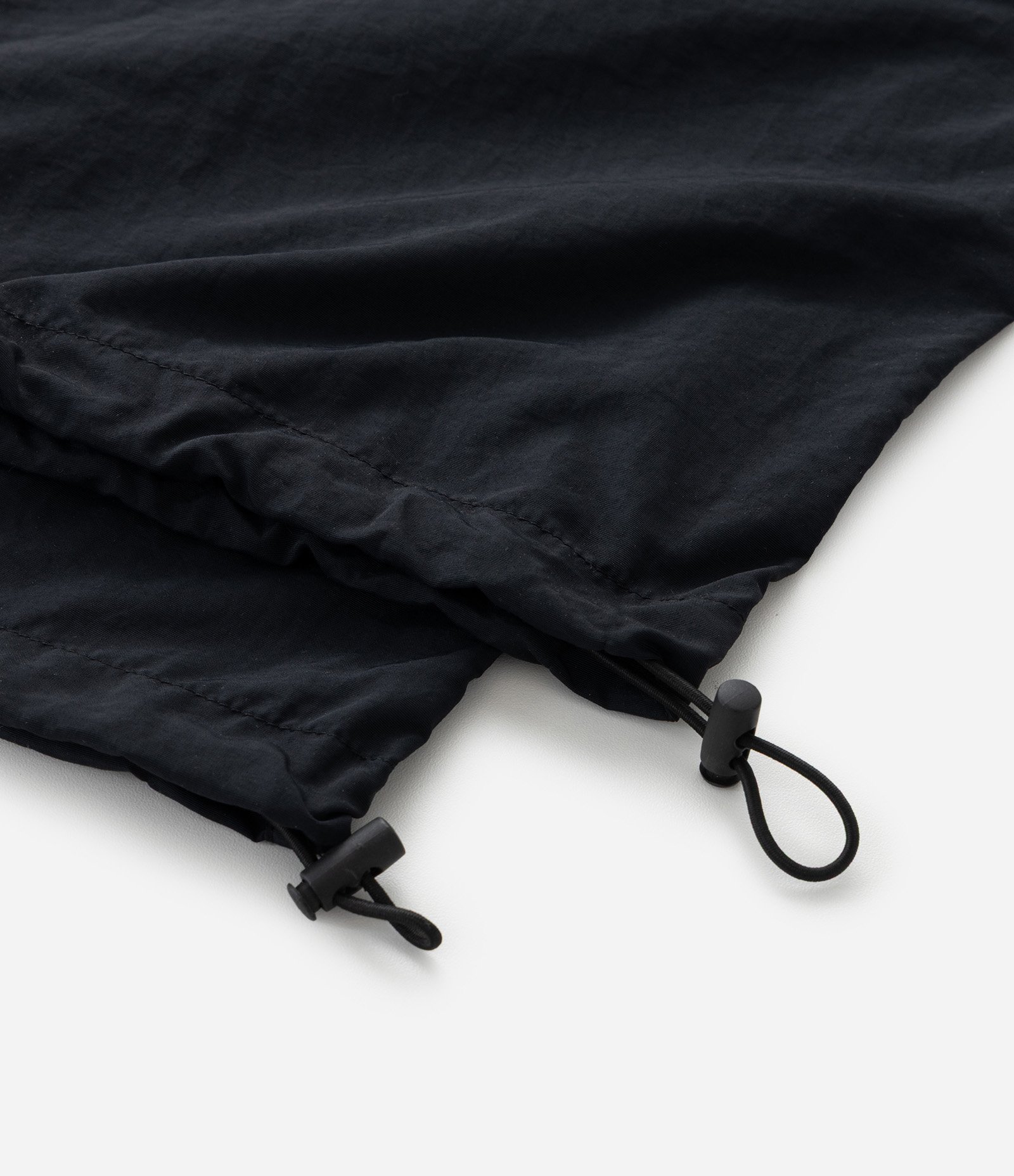 Calça Paper Touch Vira Bermuda com Puxador na Barra Preto 12