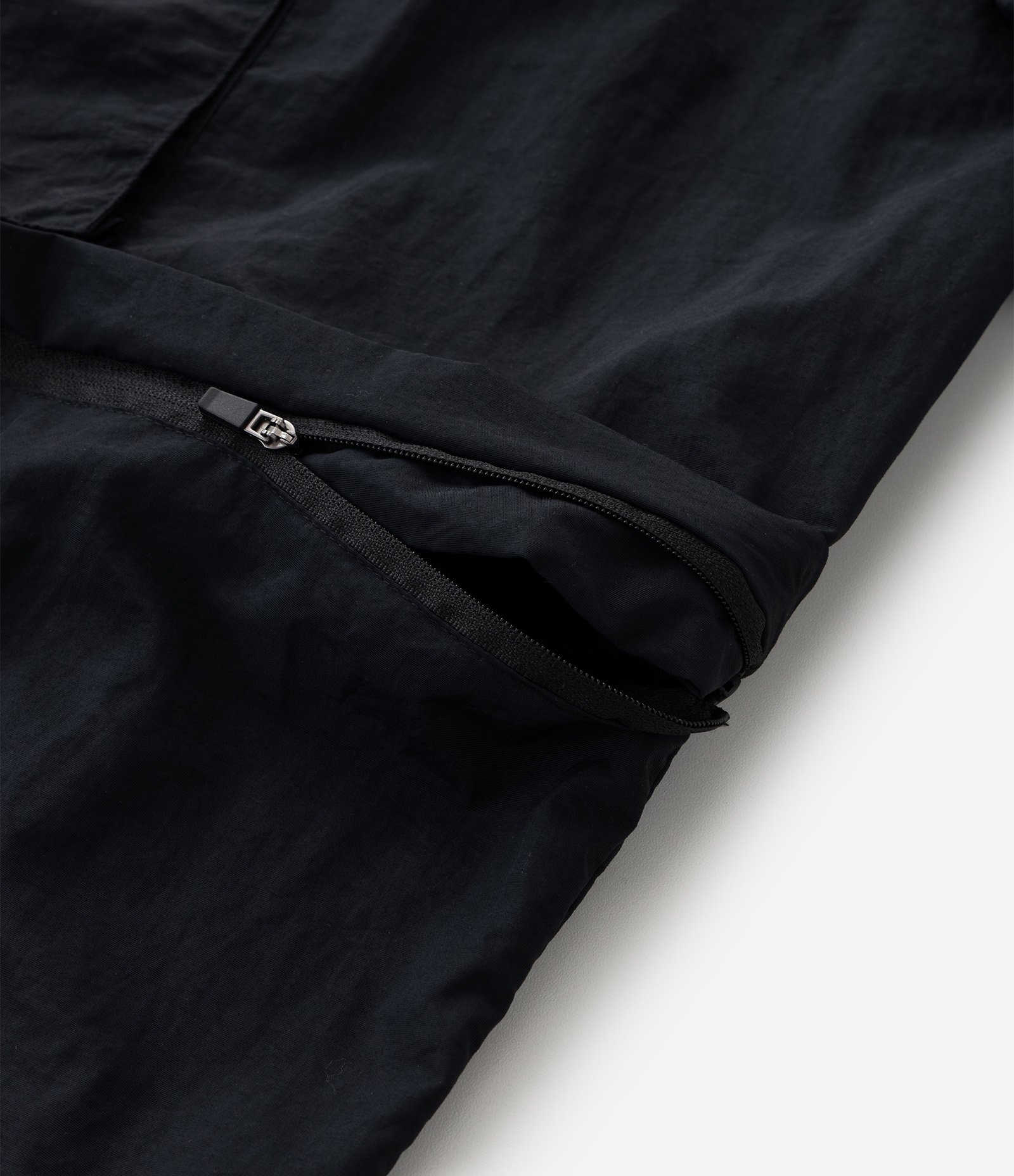 Calça Paper Touch Vira Bermuda com Puxador na Barra Preto 13