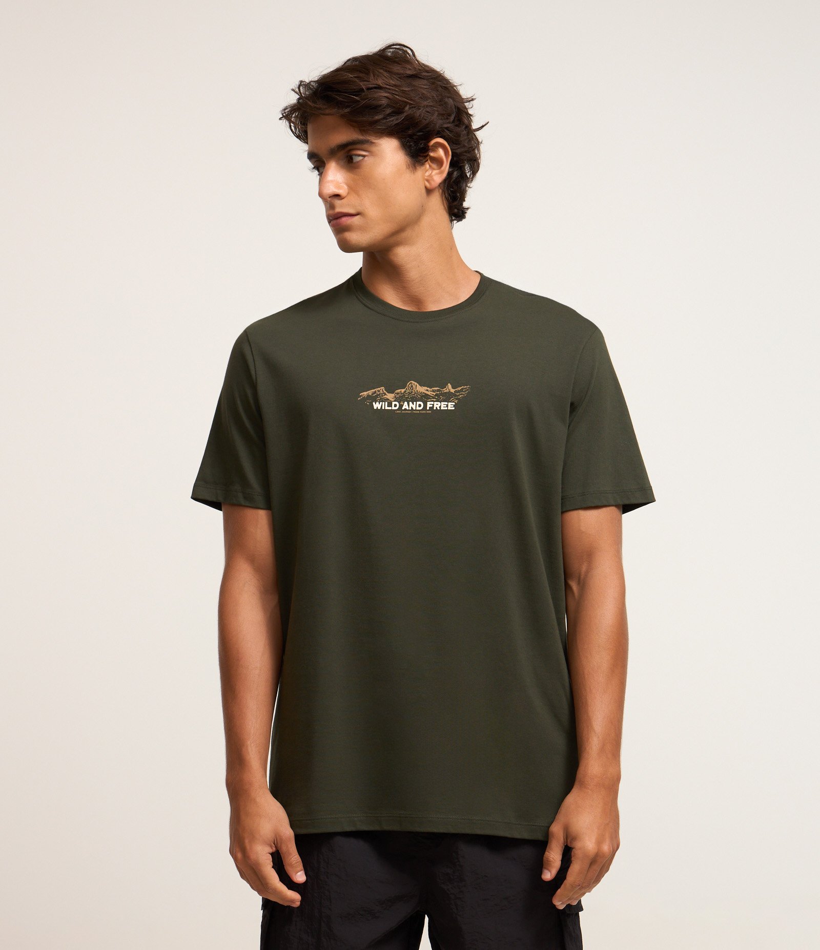 Camiseta Comfort em Algodão com Estampa Lettering Verde 1