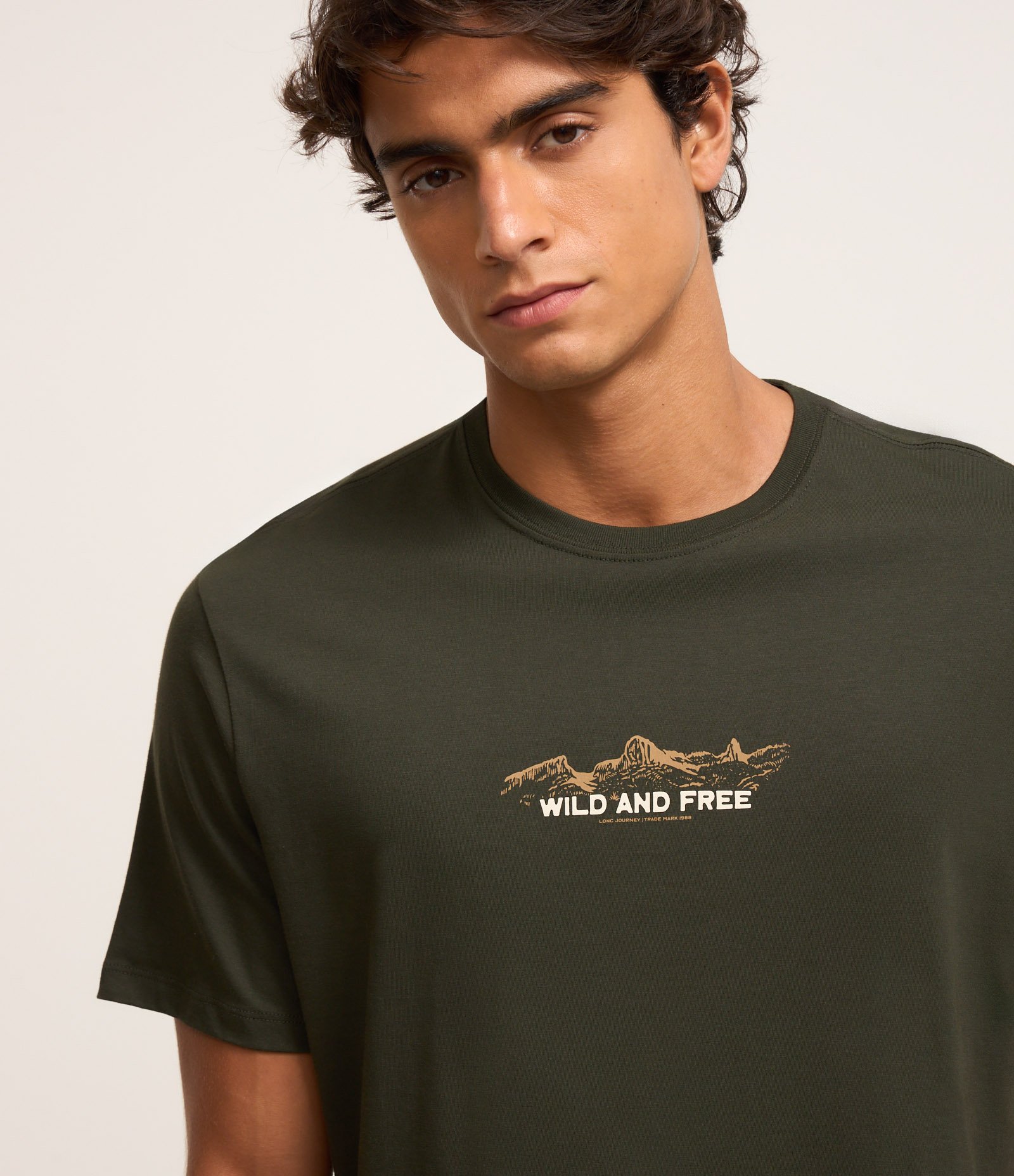 Camiseta Comfort em Algodão com Estampa Lettering Verde 3