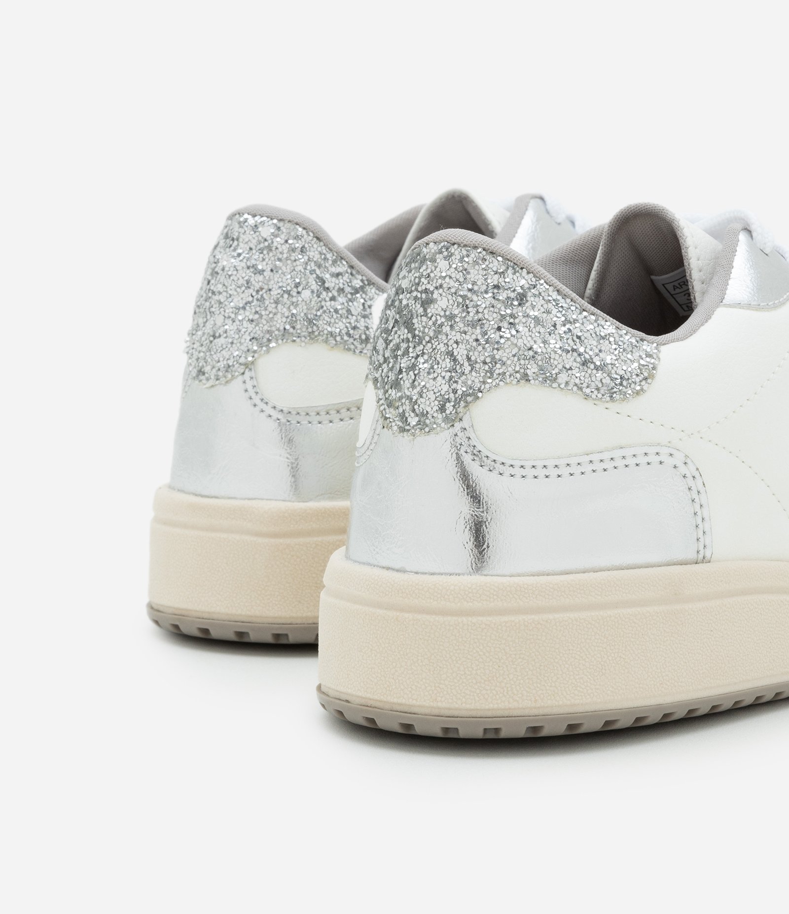 Tênis em Pu com Glitter e Sola Caixa Baixa Branco 4