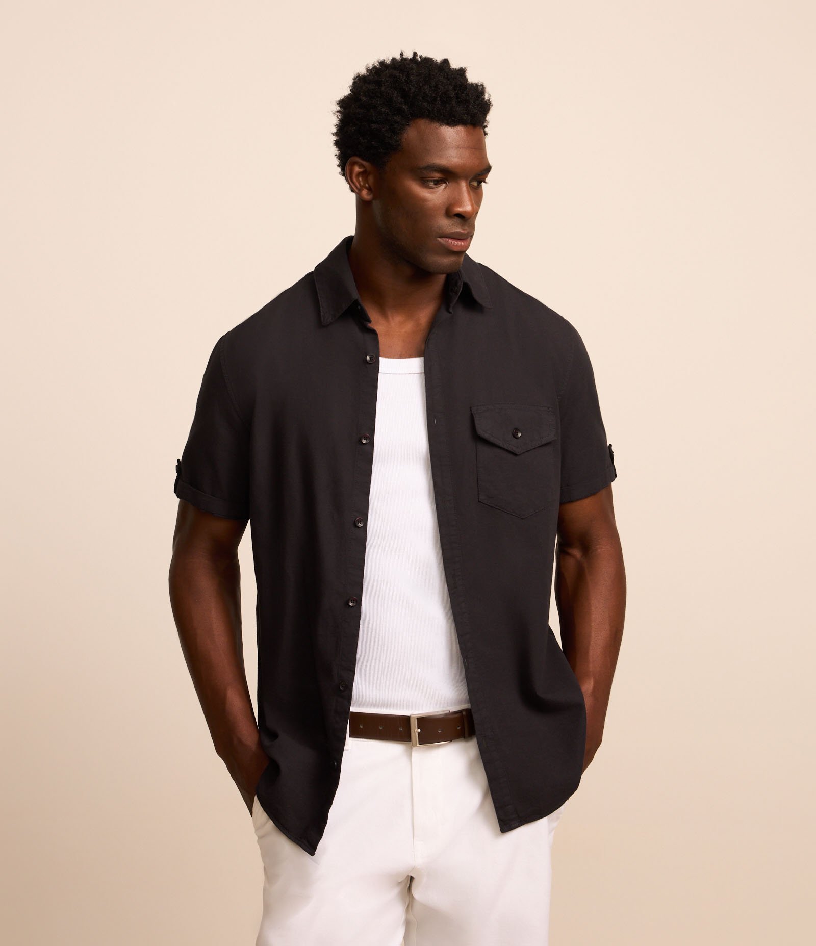 Camisa em Oxford com Bolsos e Dobra na Manga Preto 1