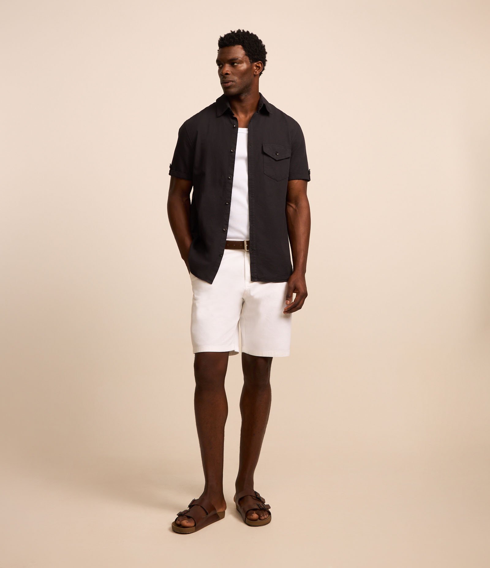 Camisa em Oxford com Bolsos e Dobra na Manga Preto 2