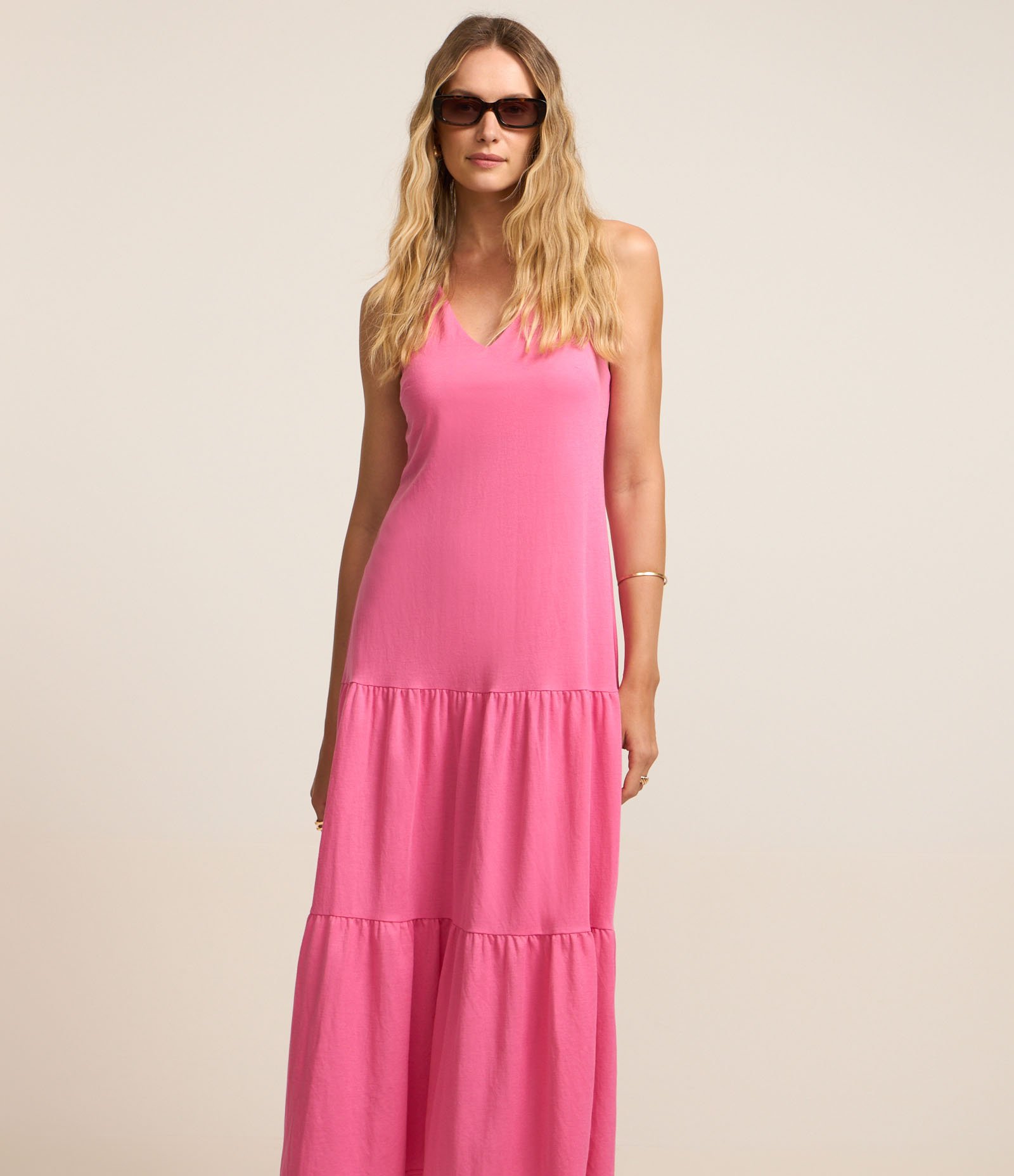 Vestido Evasê Midi em Piquet com Alça Cruzada com Nó Rosa 2