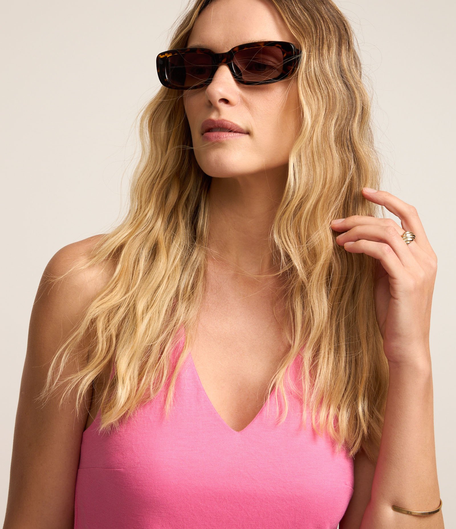 Vestido Evasê Midi em Piquet com Alça Cruzada com Nó Rosa 3