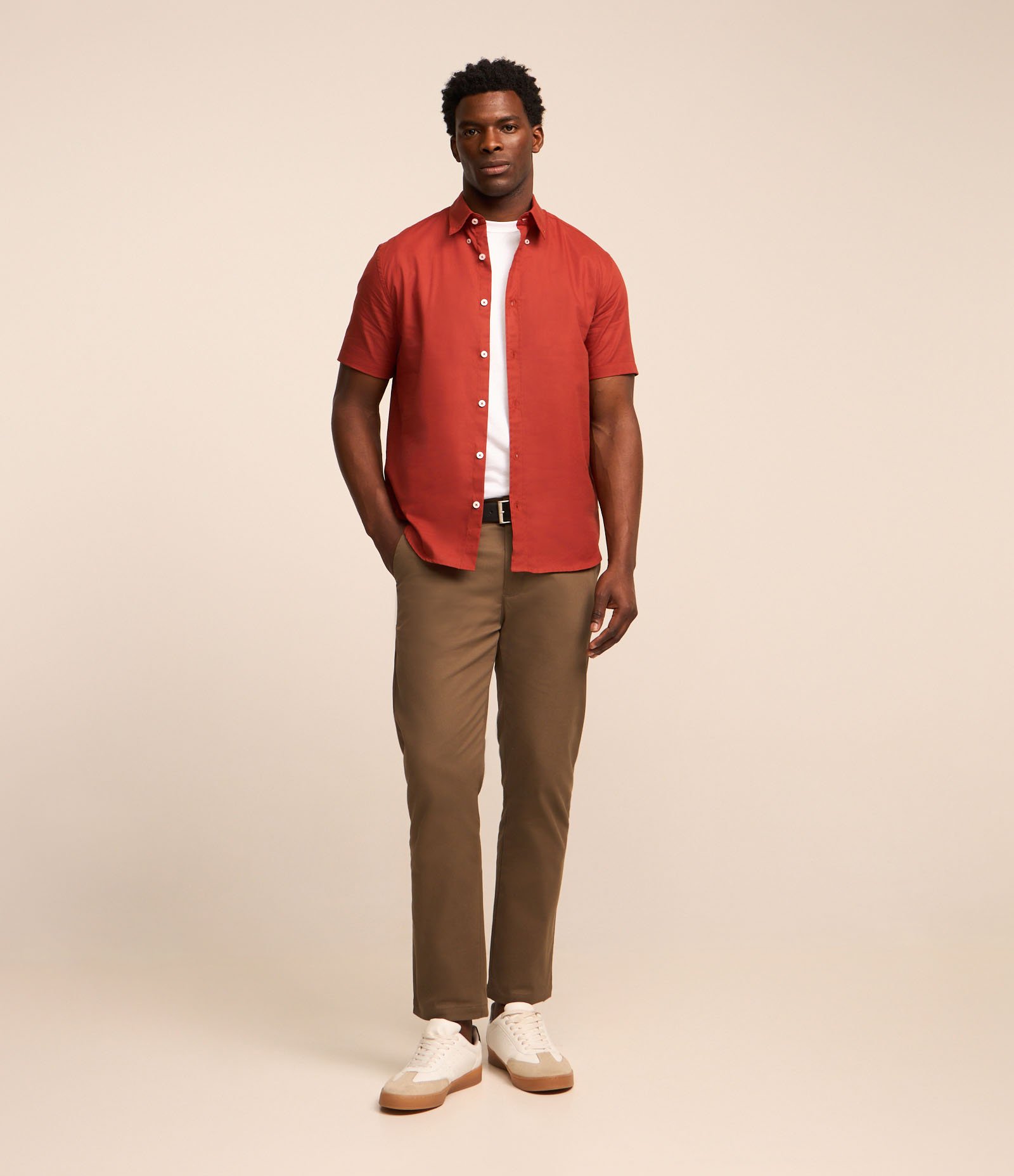 Camisa Regular em Oxford com Abotoamento Frontal Vermelho 2