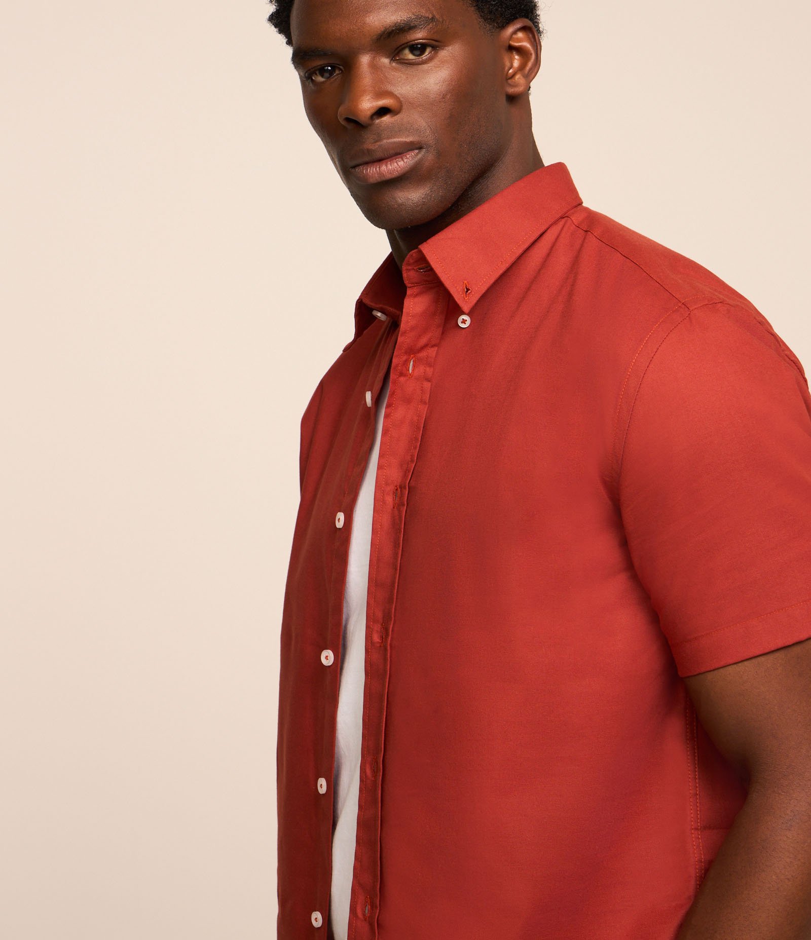Camisa Regular em Oxford com Abotoamento Frontal Vermelho 3