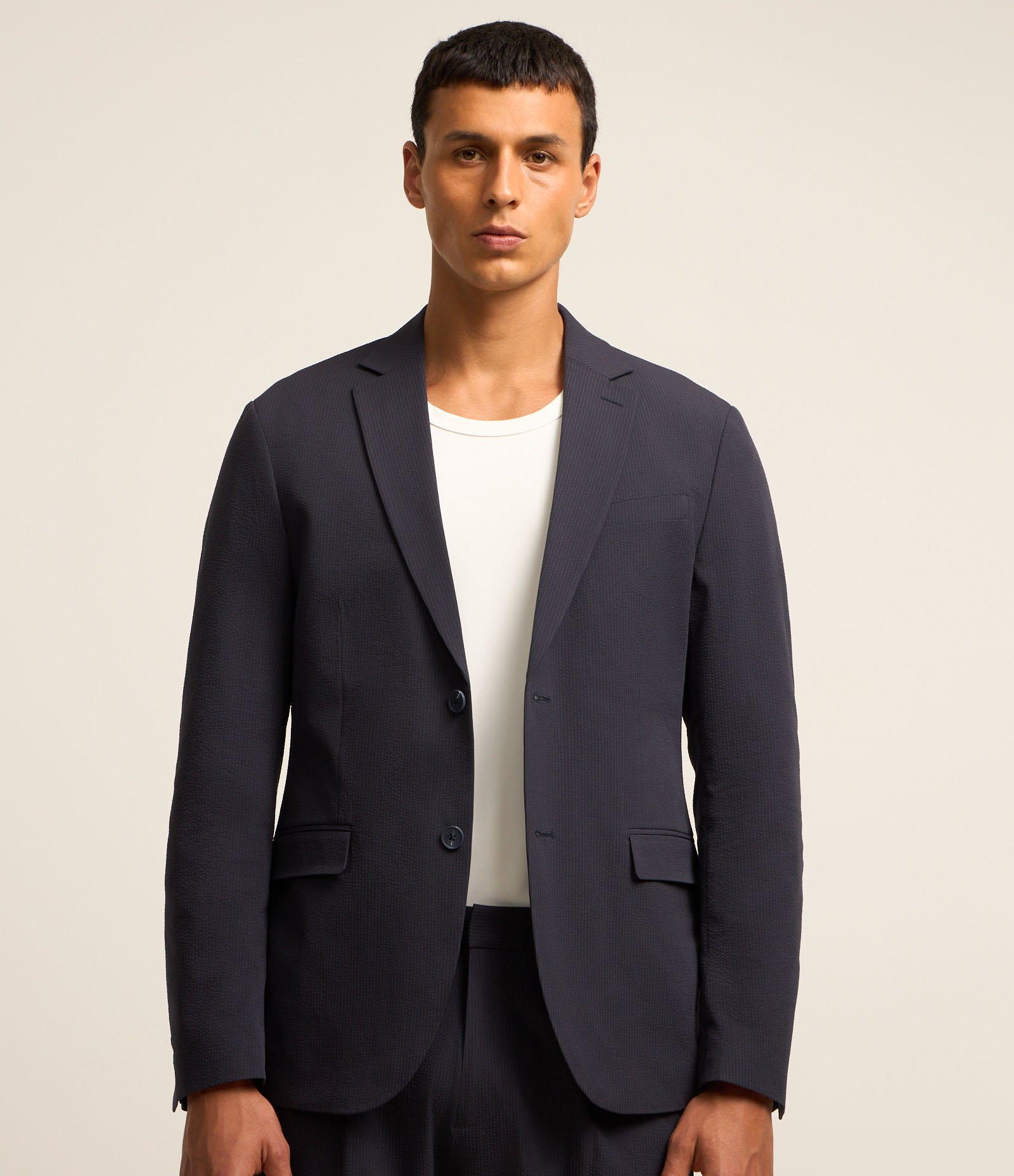 Blazer em Ana Ruga Easy Care com Textura e Gola com Lapela Cinza 1